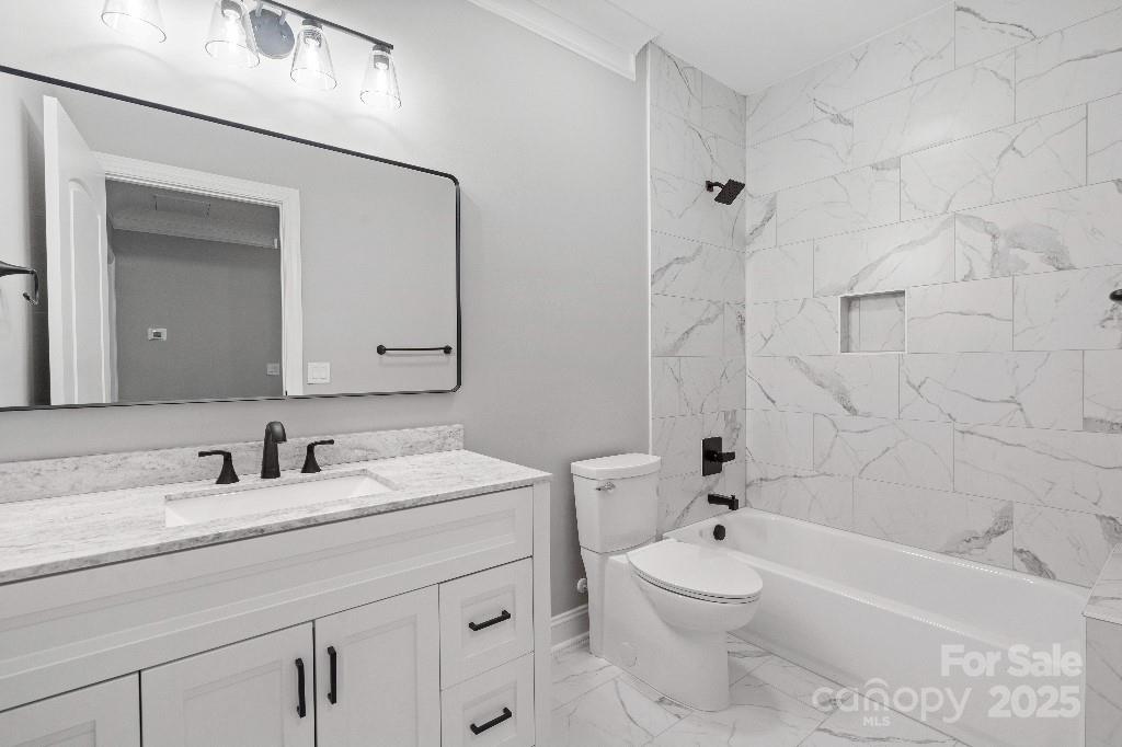 Dixie Manor - Residential