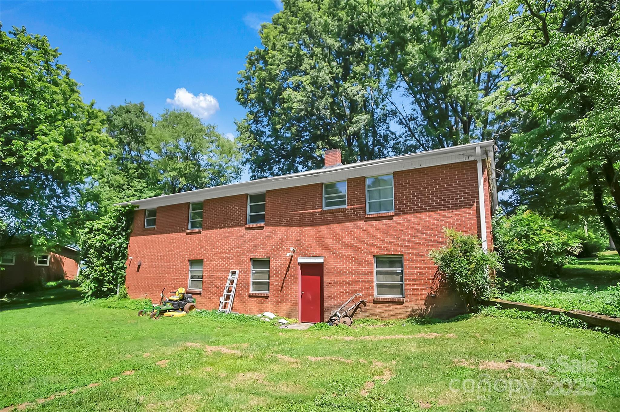 113 N Academy Street