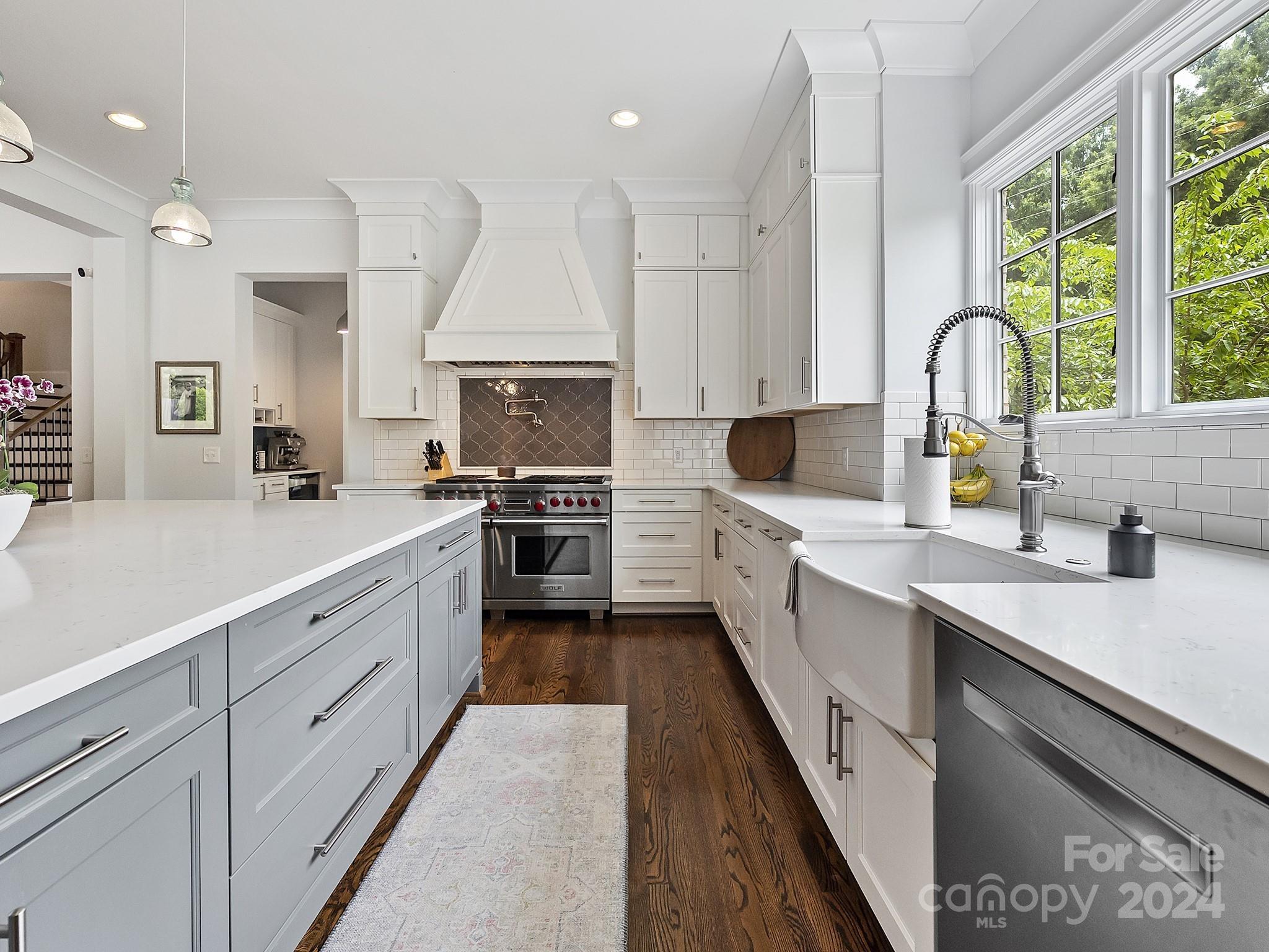 Mia Manor - Residential