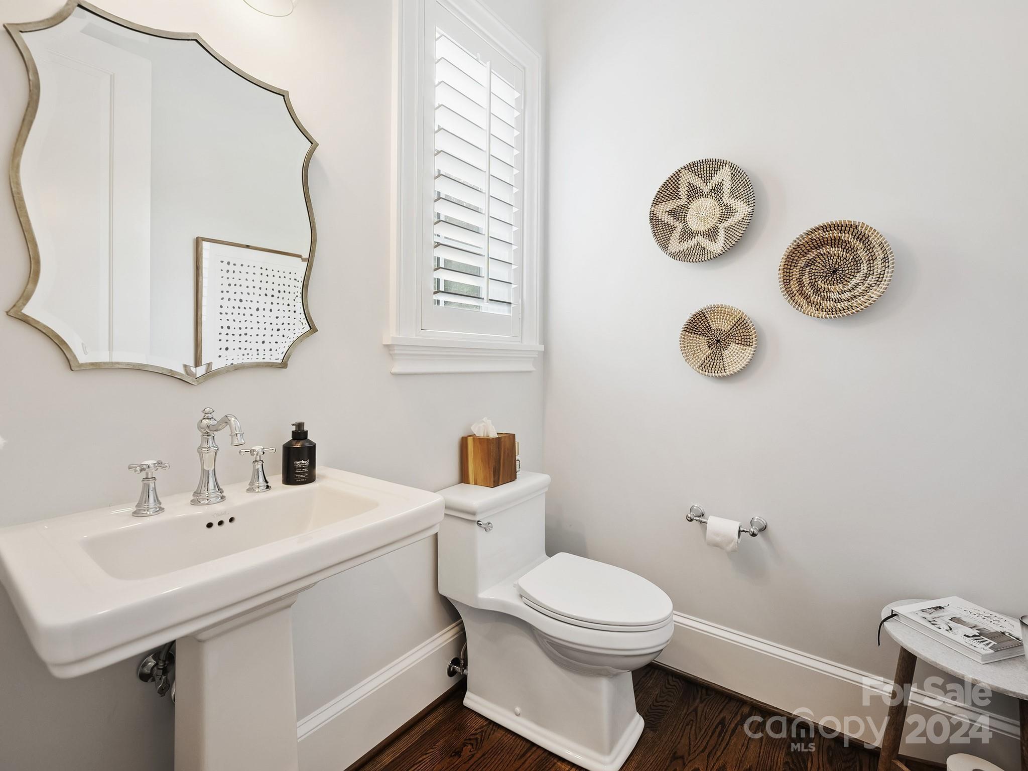 Mia Manor - Residential