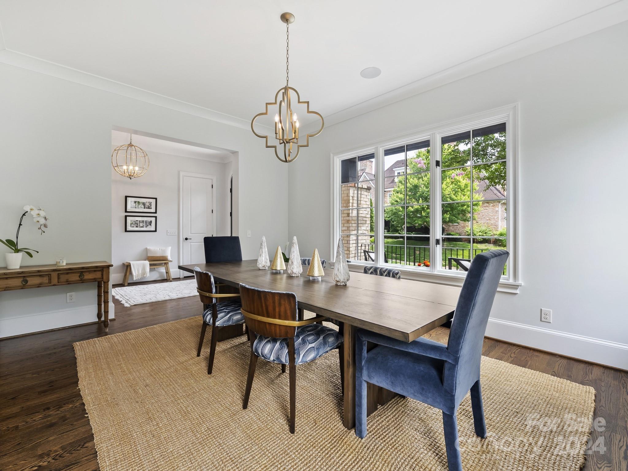 Mia Manor - Residential