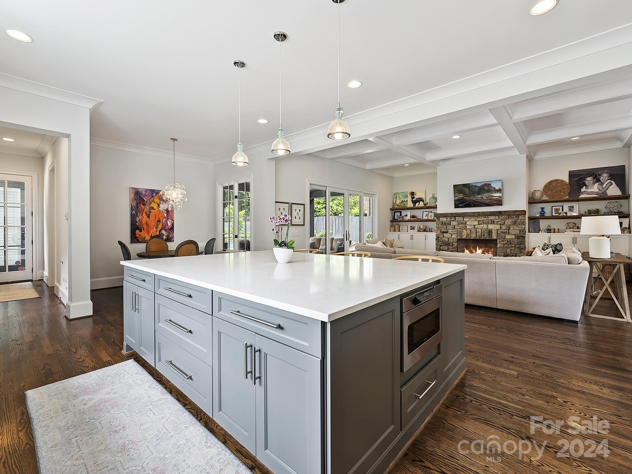 Mia Manor - Residential