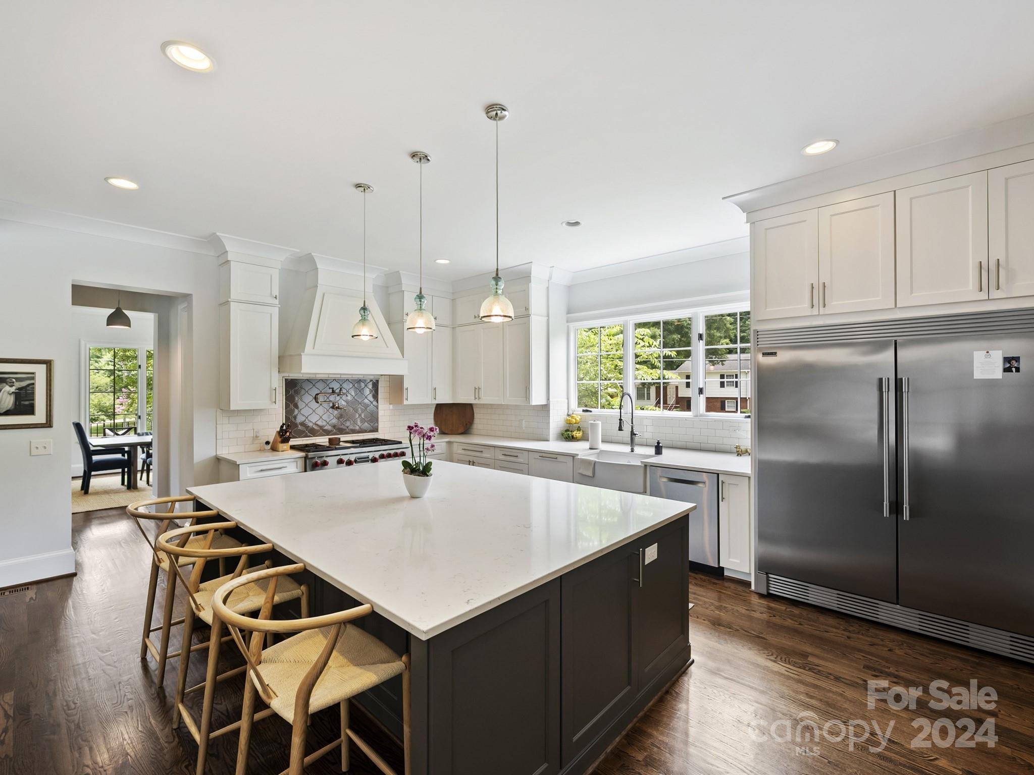 Mia Manor - Residential