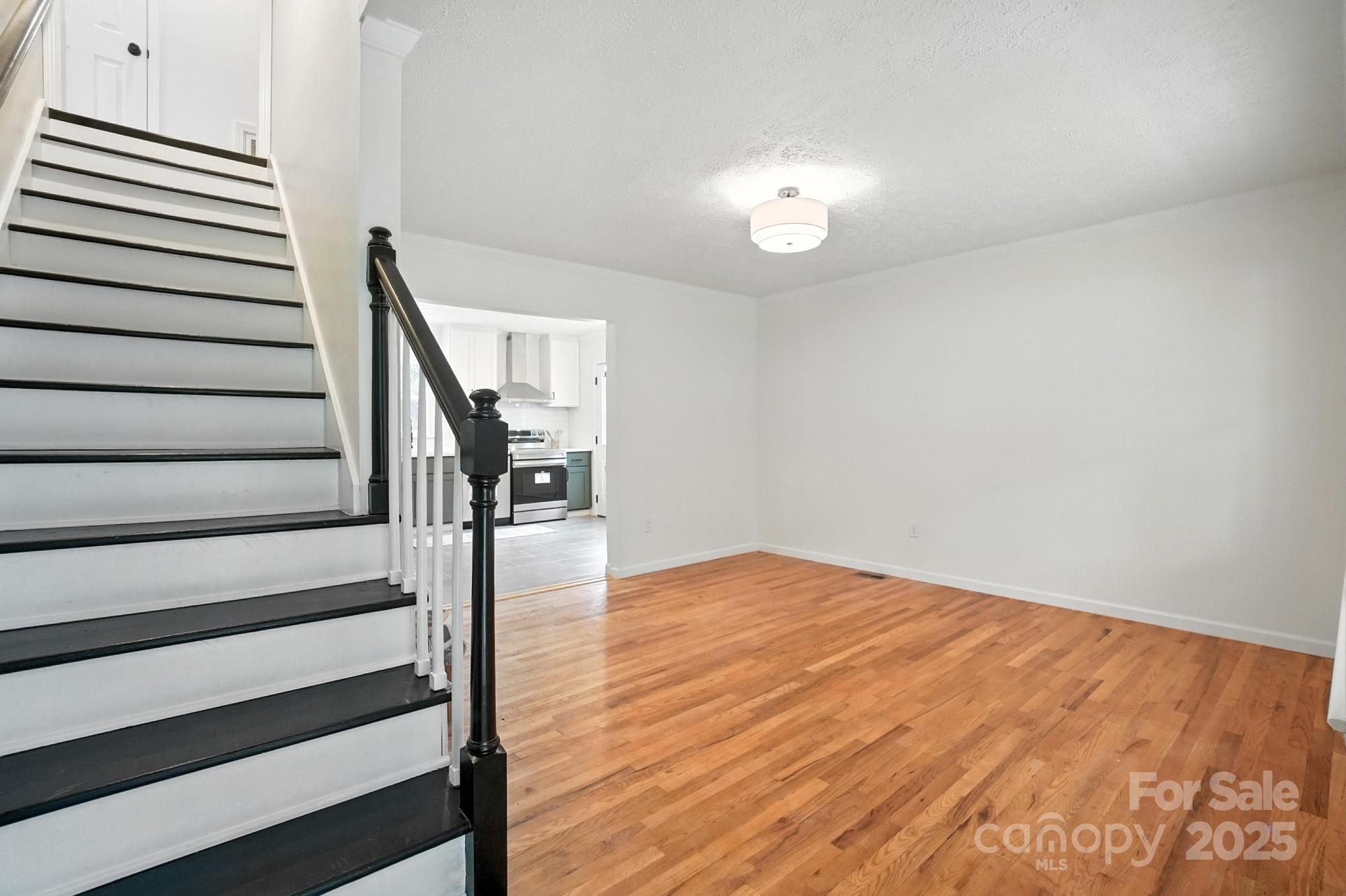 3921 Lake Road