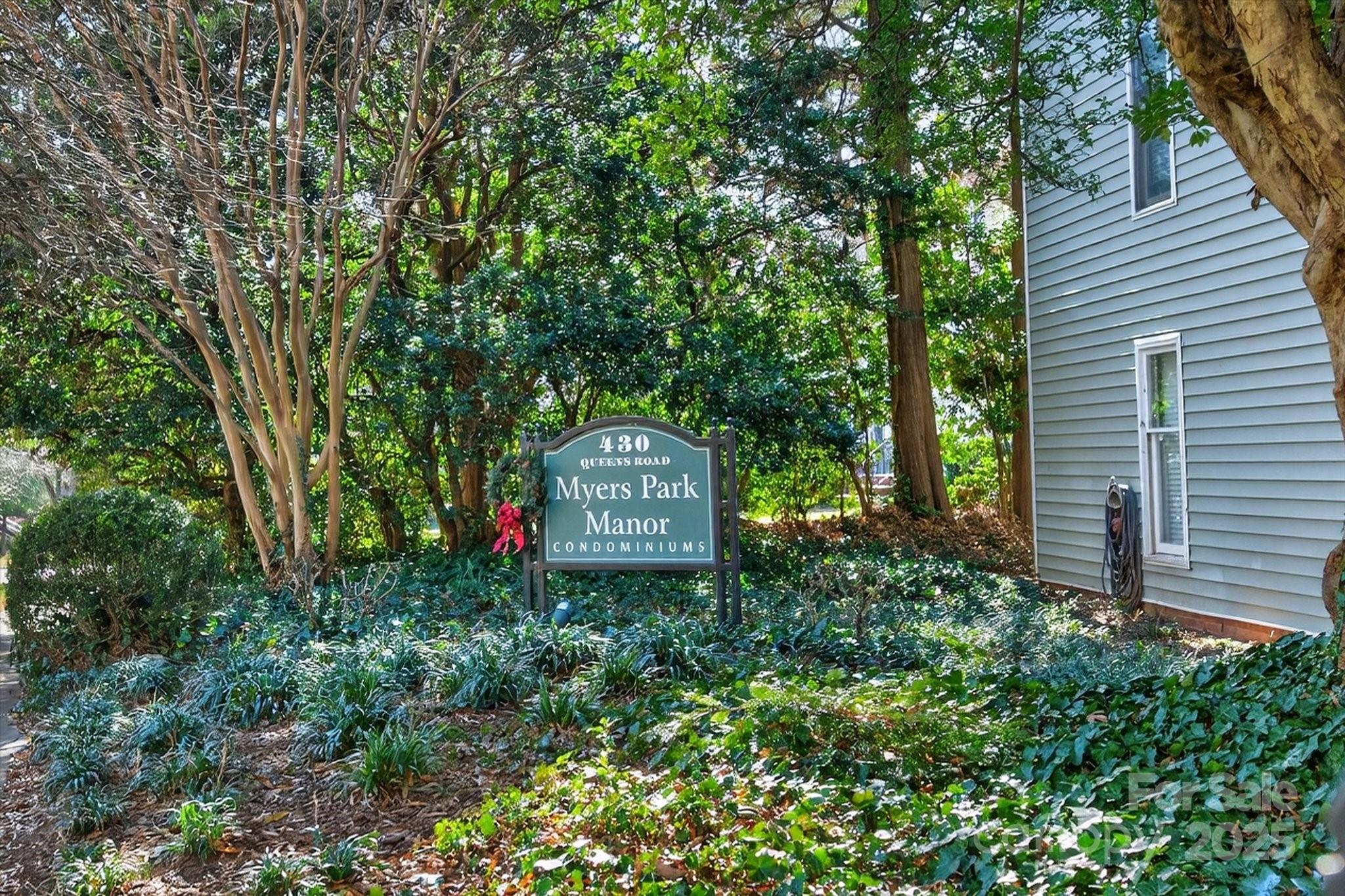 Myers Park Manor - Residential