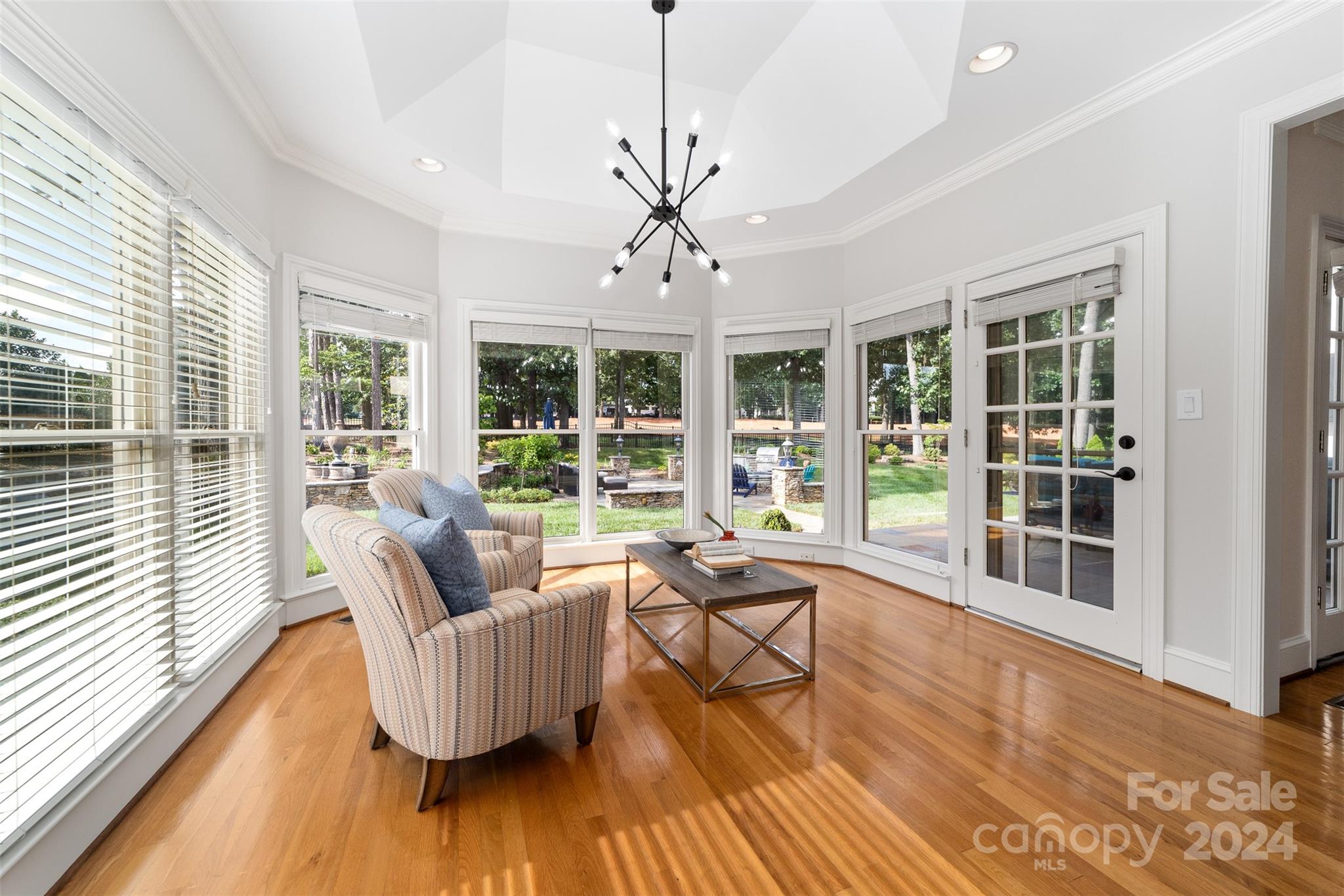 The Peninsula - Residential