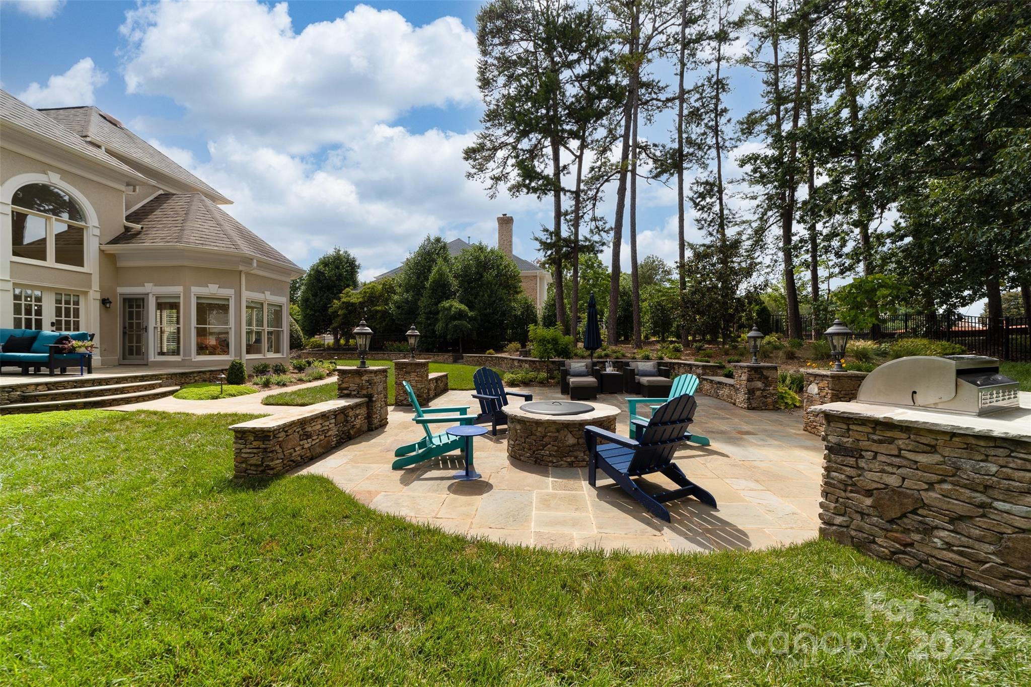 The Peninsula - Residential