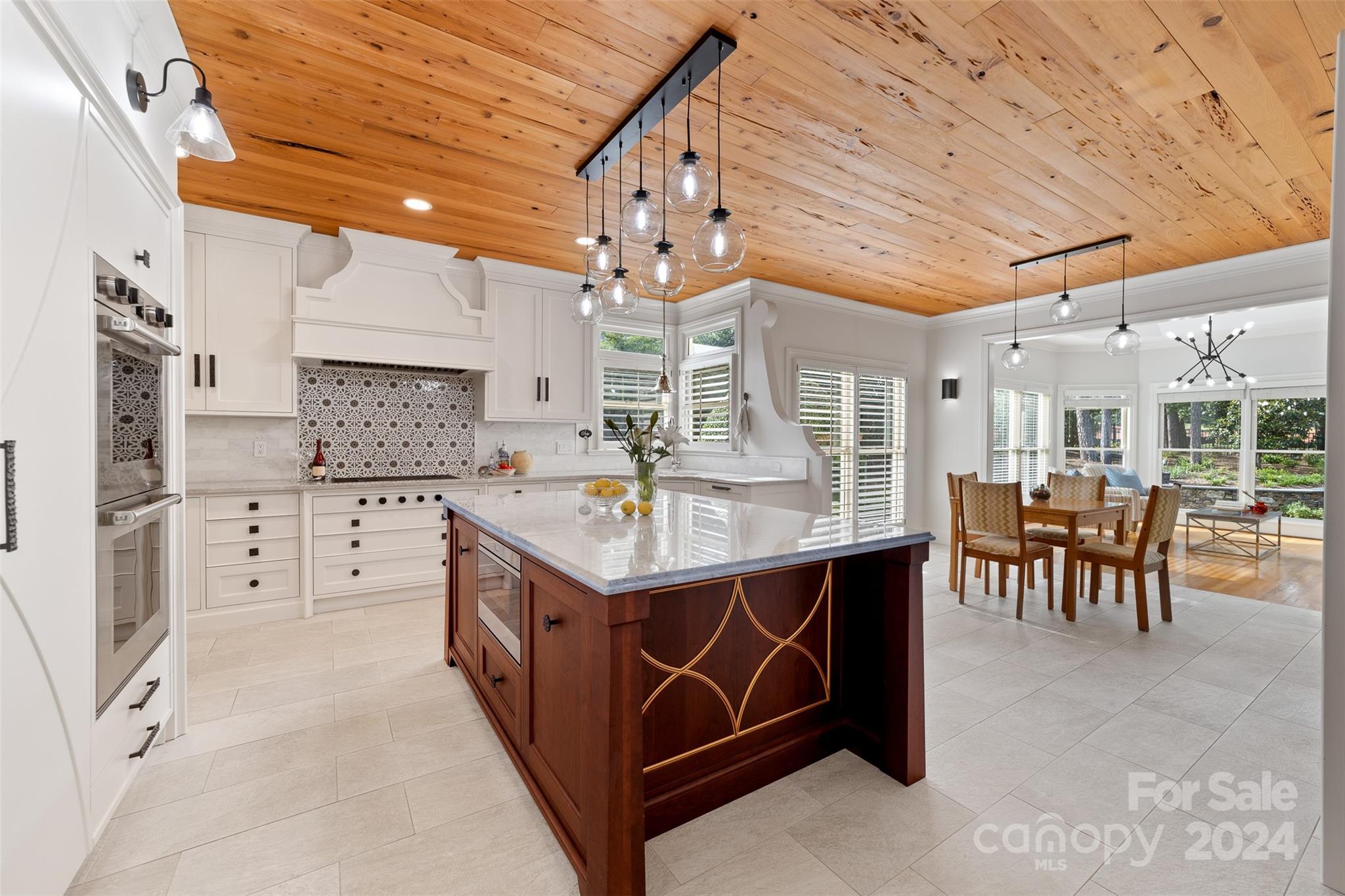 The Peninsula - Residential