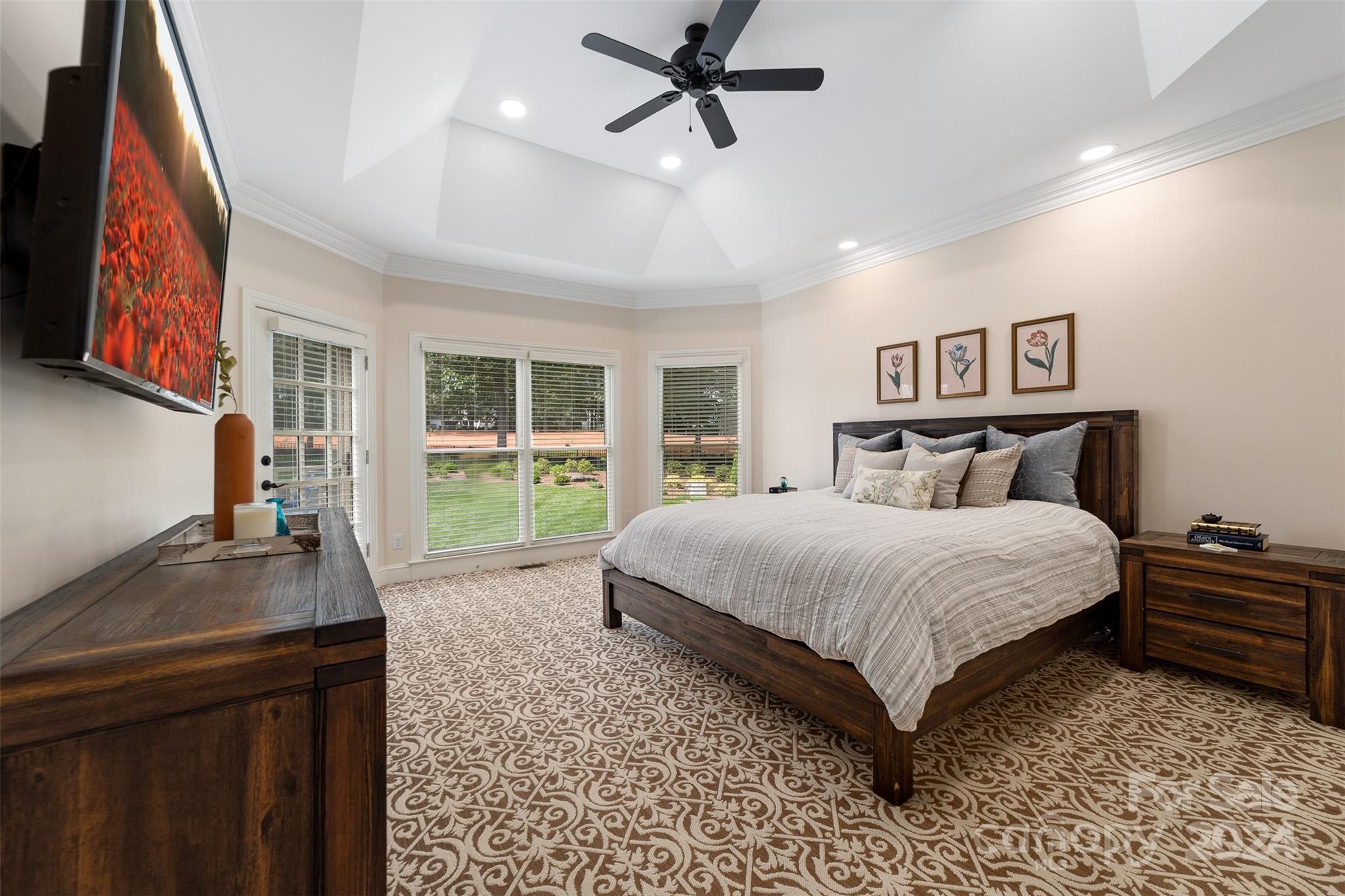 The Peninsula - Residential