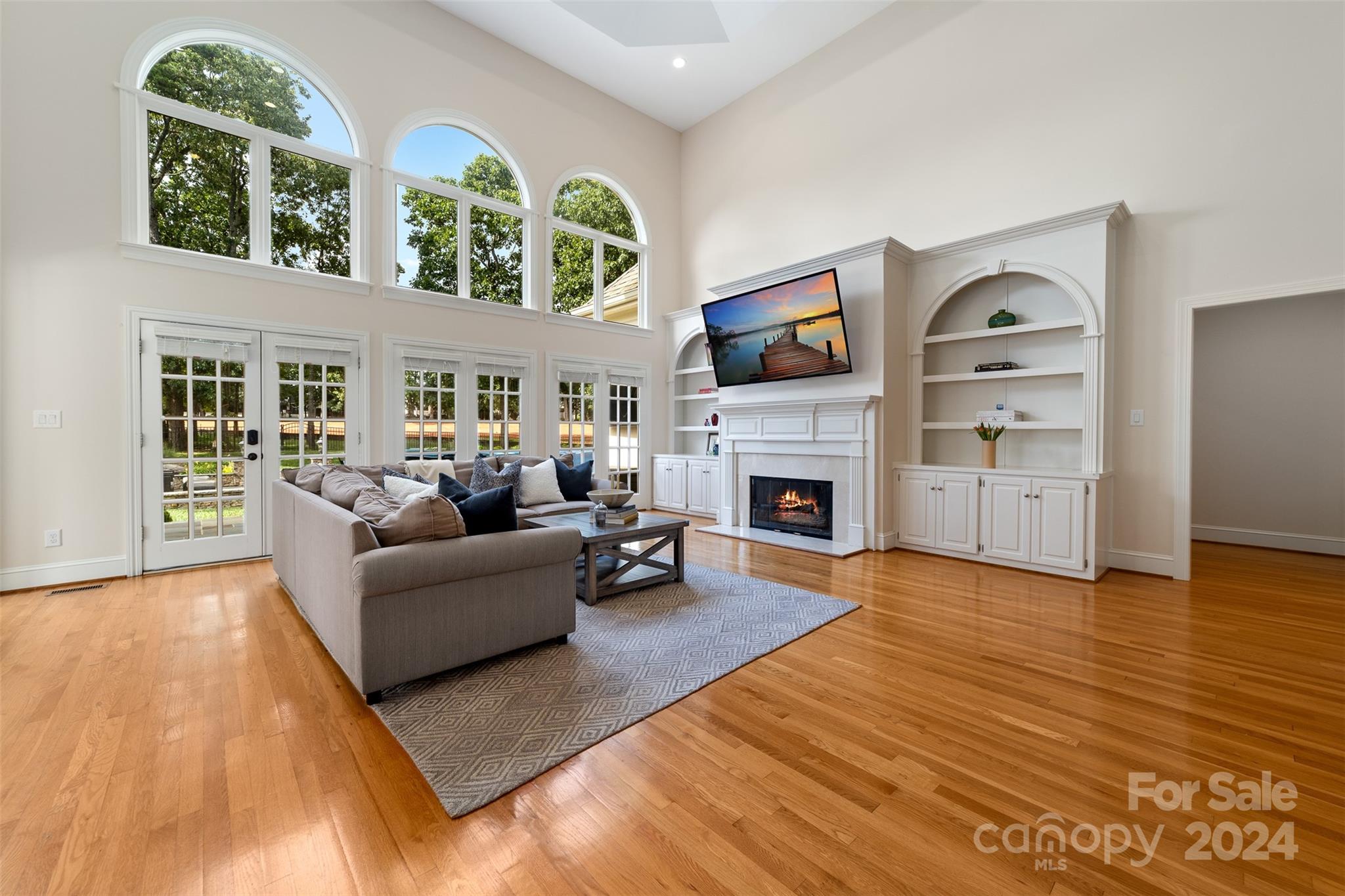 The Peninsula - Residential