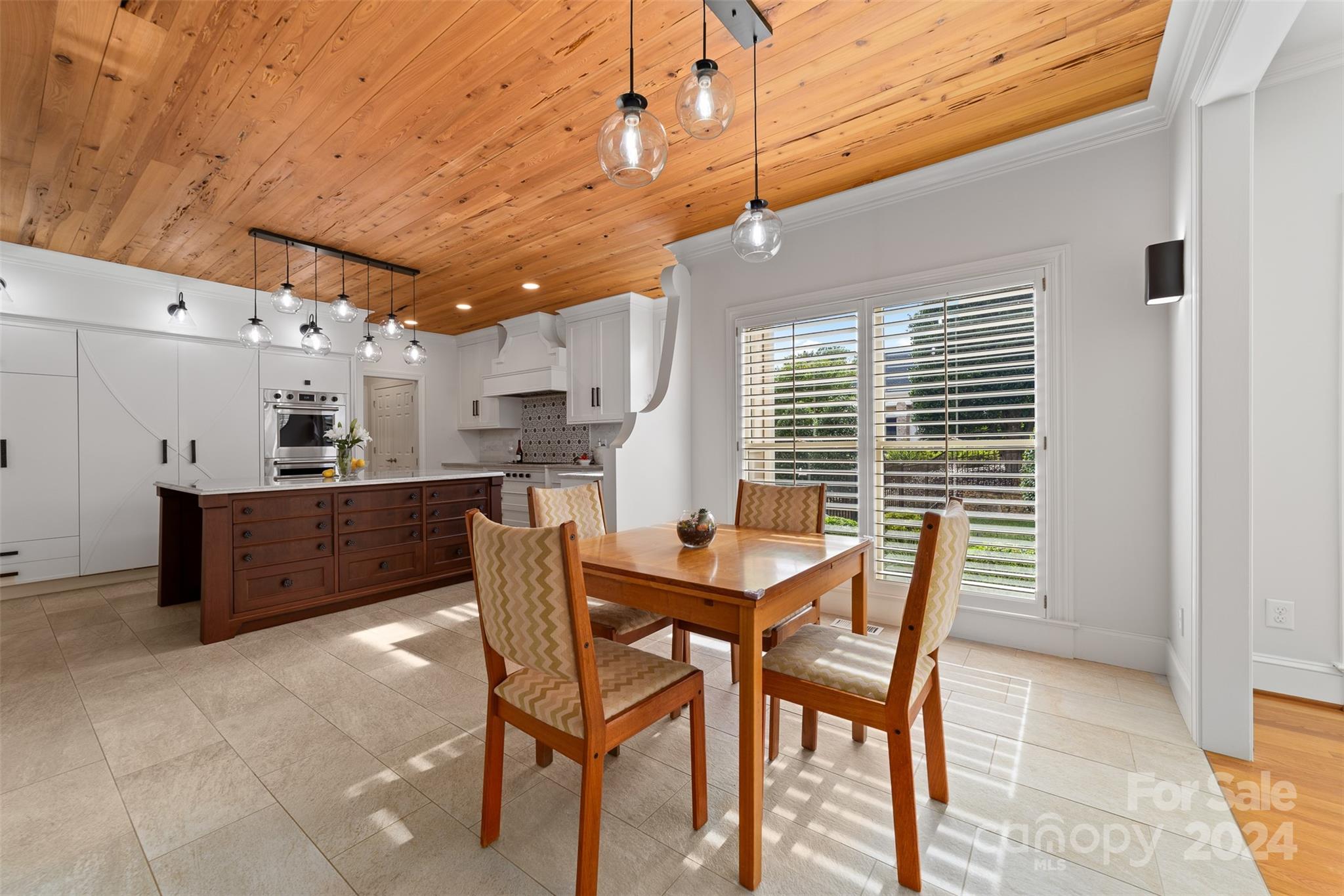 The Peninsula - Residential