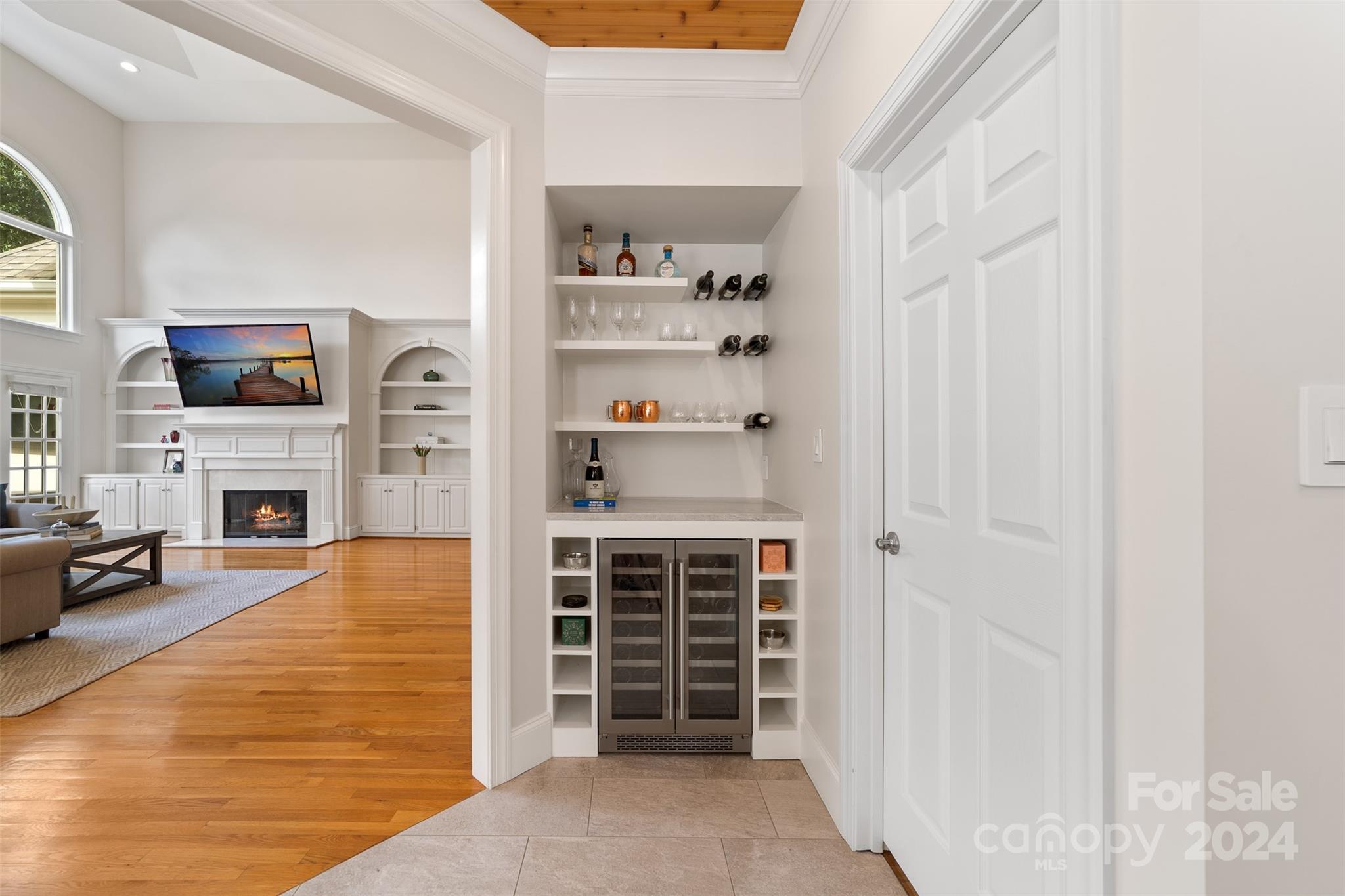 The Peninsula - Residential