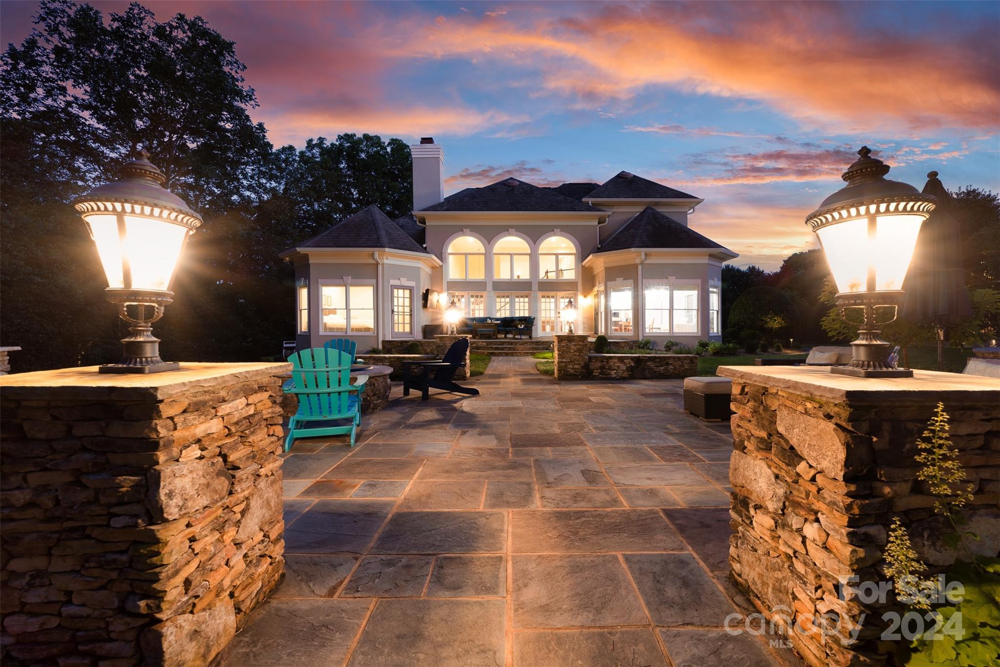 The Peninsula - Residential