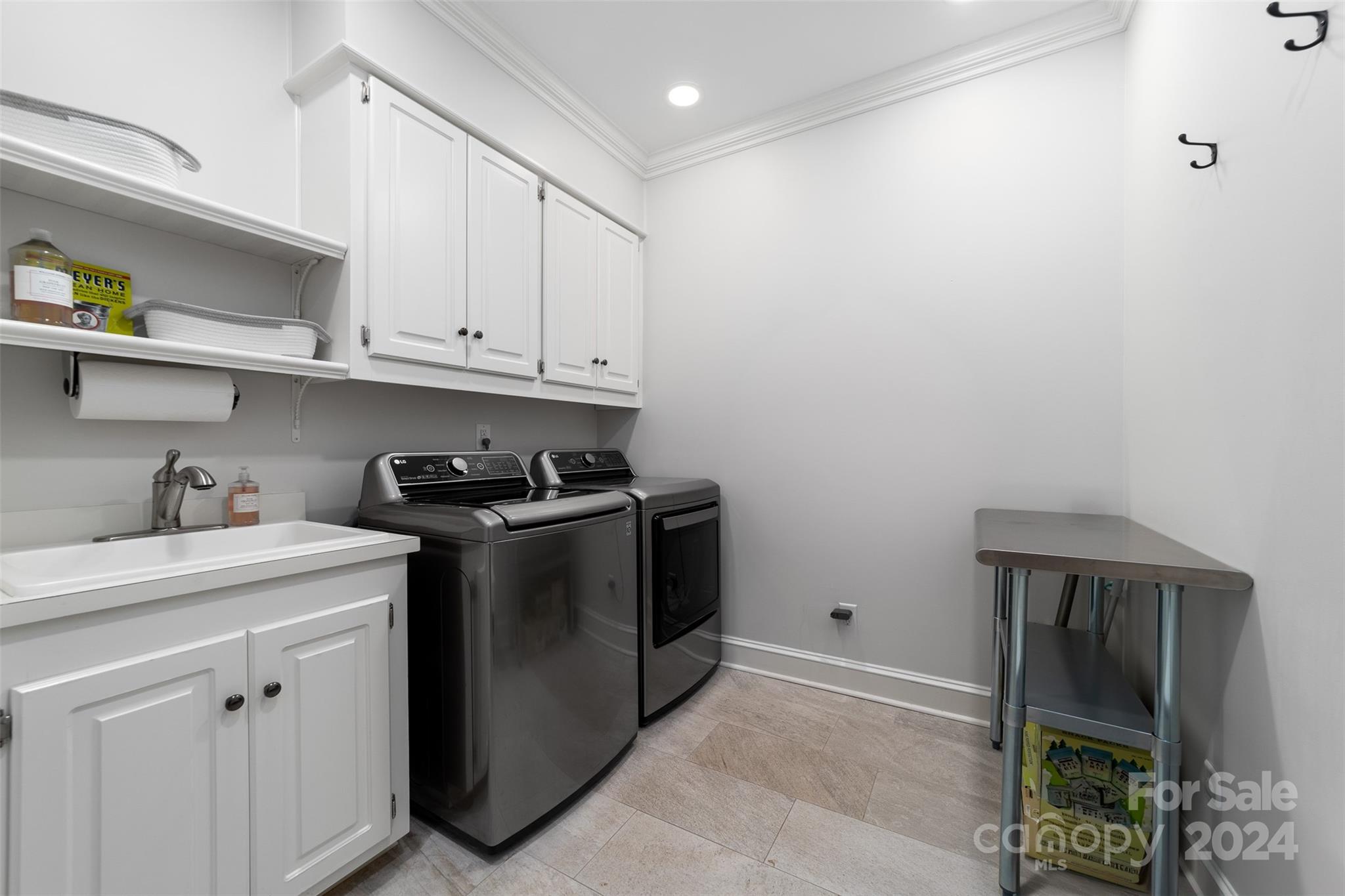 The Peninsula - Residential