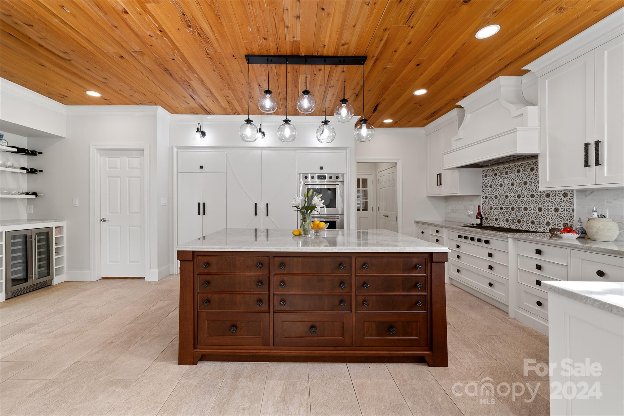 The Peninsula - Residential