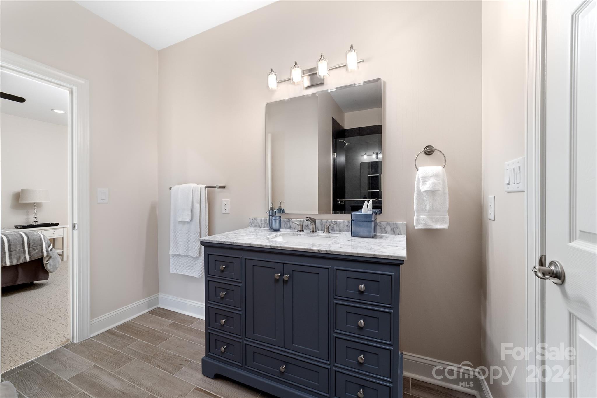 The Peninsula - Residential