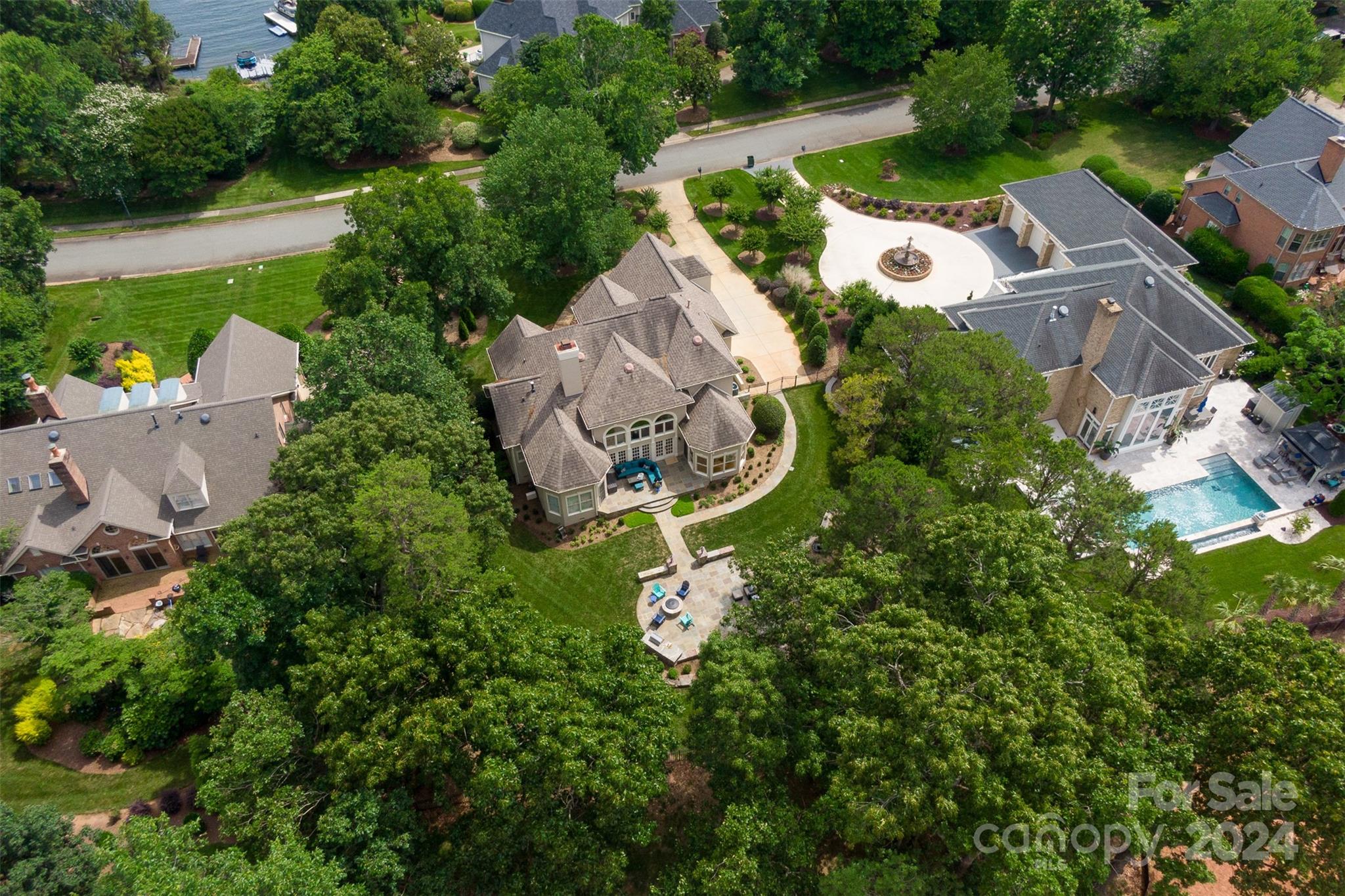 The Peninsula - Residential