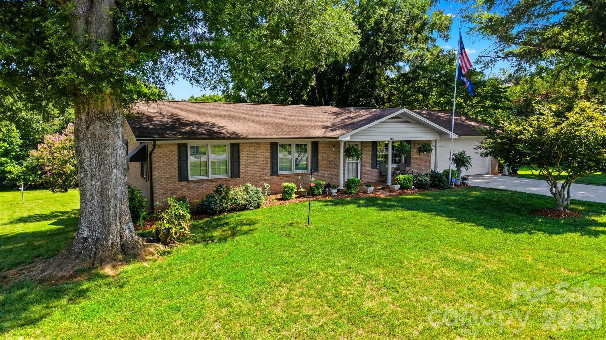 3210 W Calvin Street, Claremont, NC, 28610