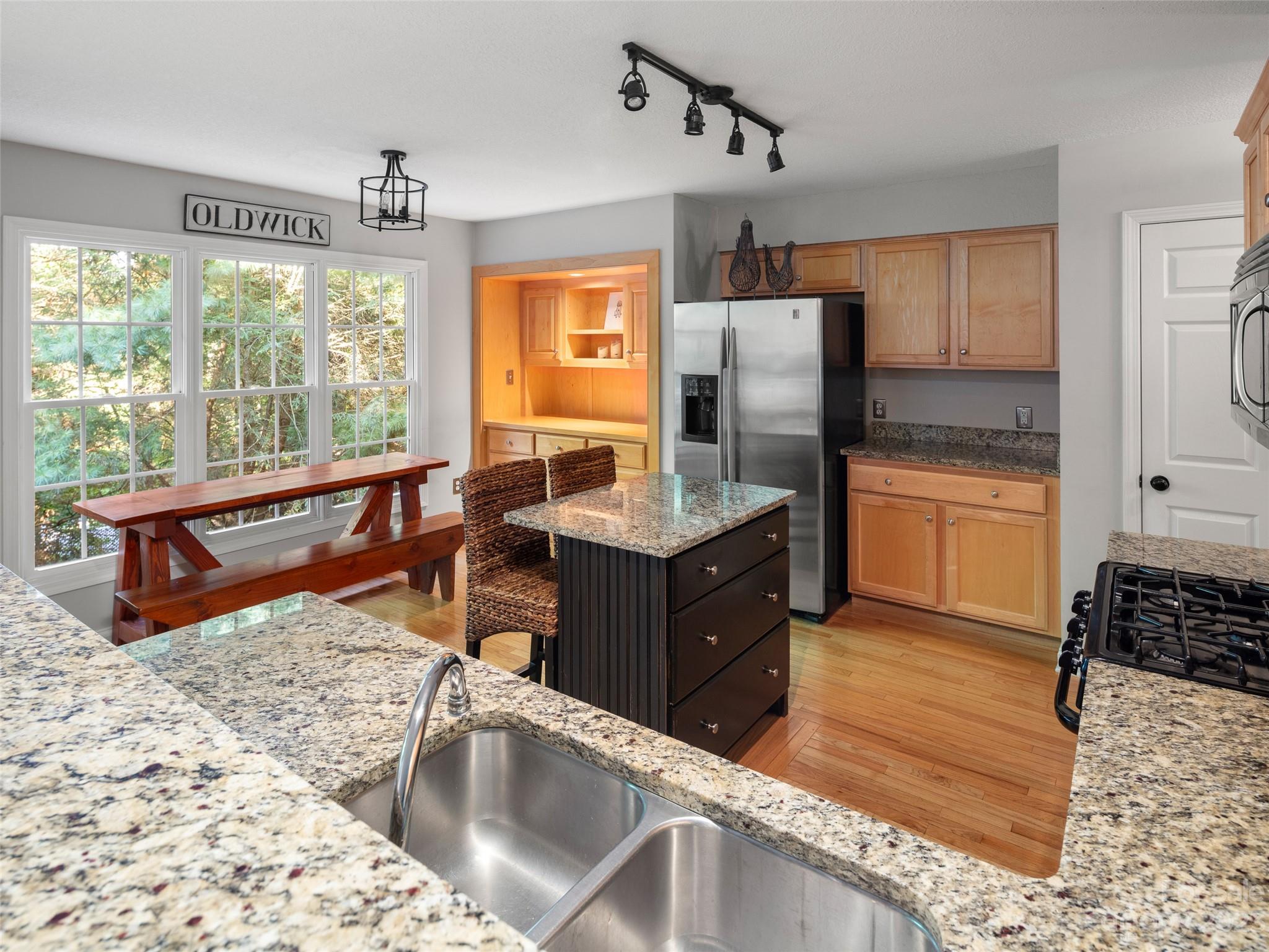 Weston Heights - Residential