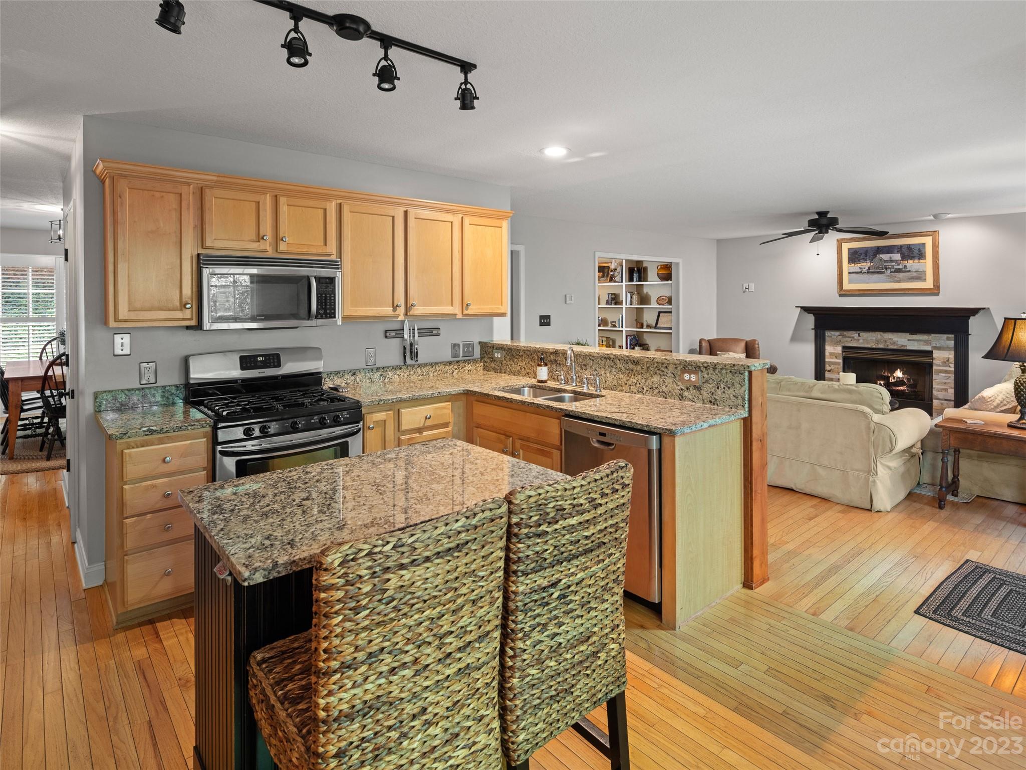 Weston Heights - Residential