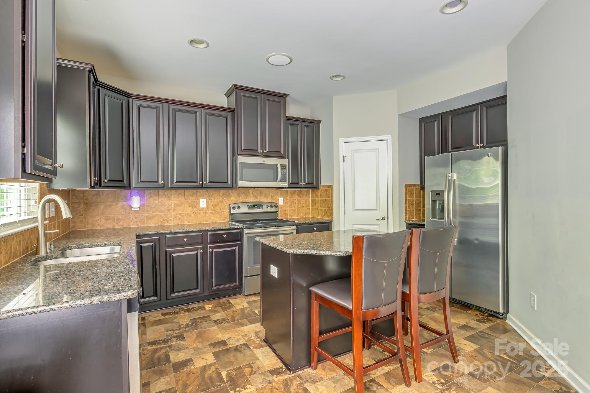 1295 Farm Branch Drive SW
