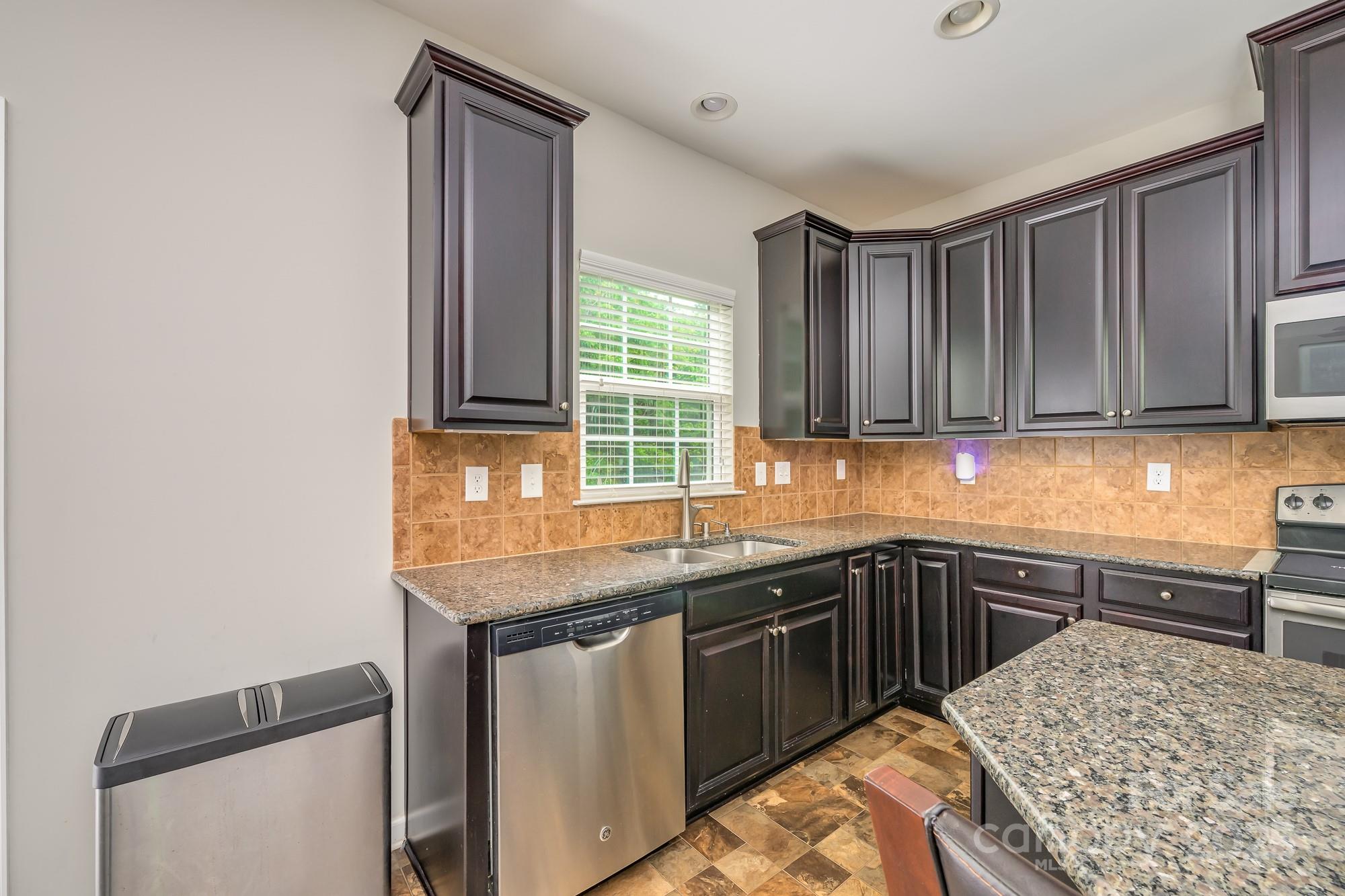 1295 Farm Branch Drive SW