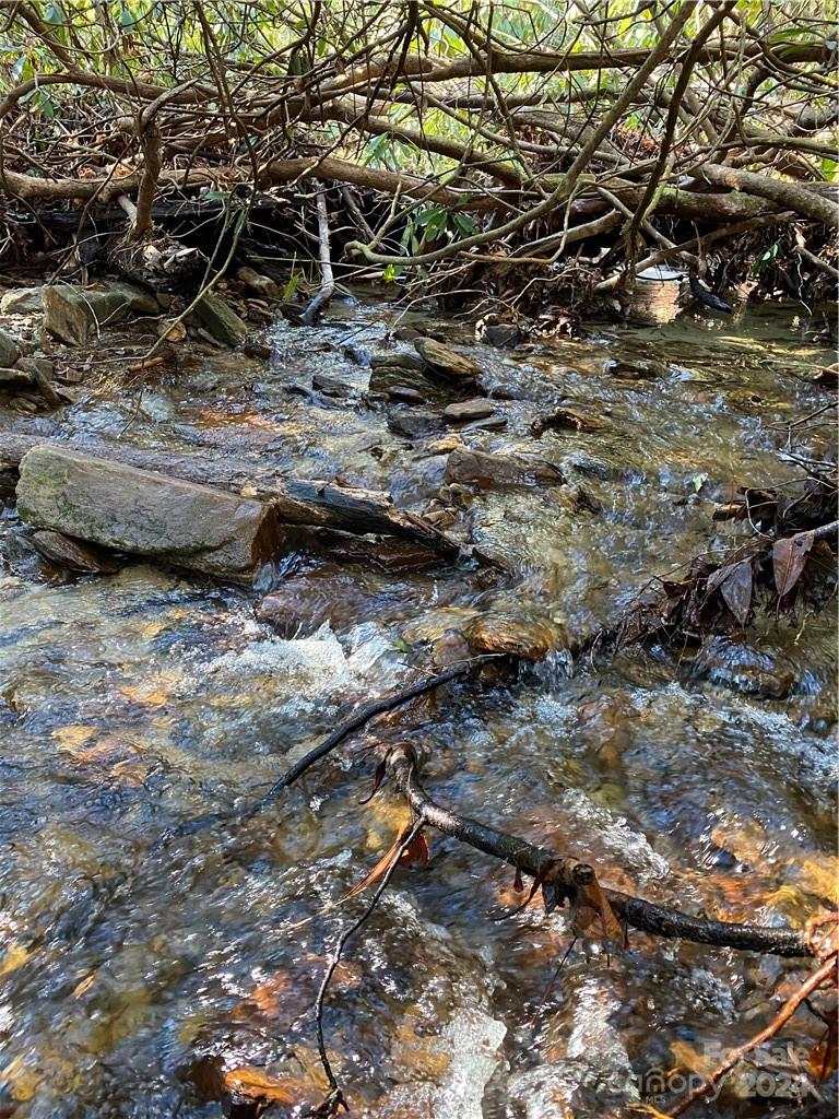 Round Mountain Falls - Land