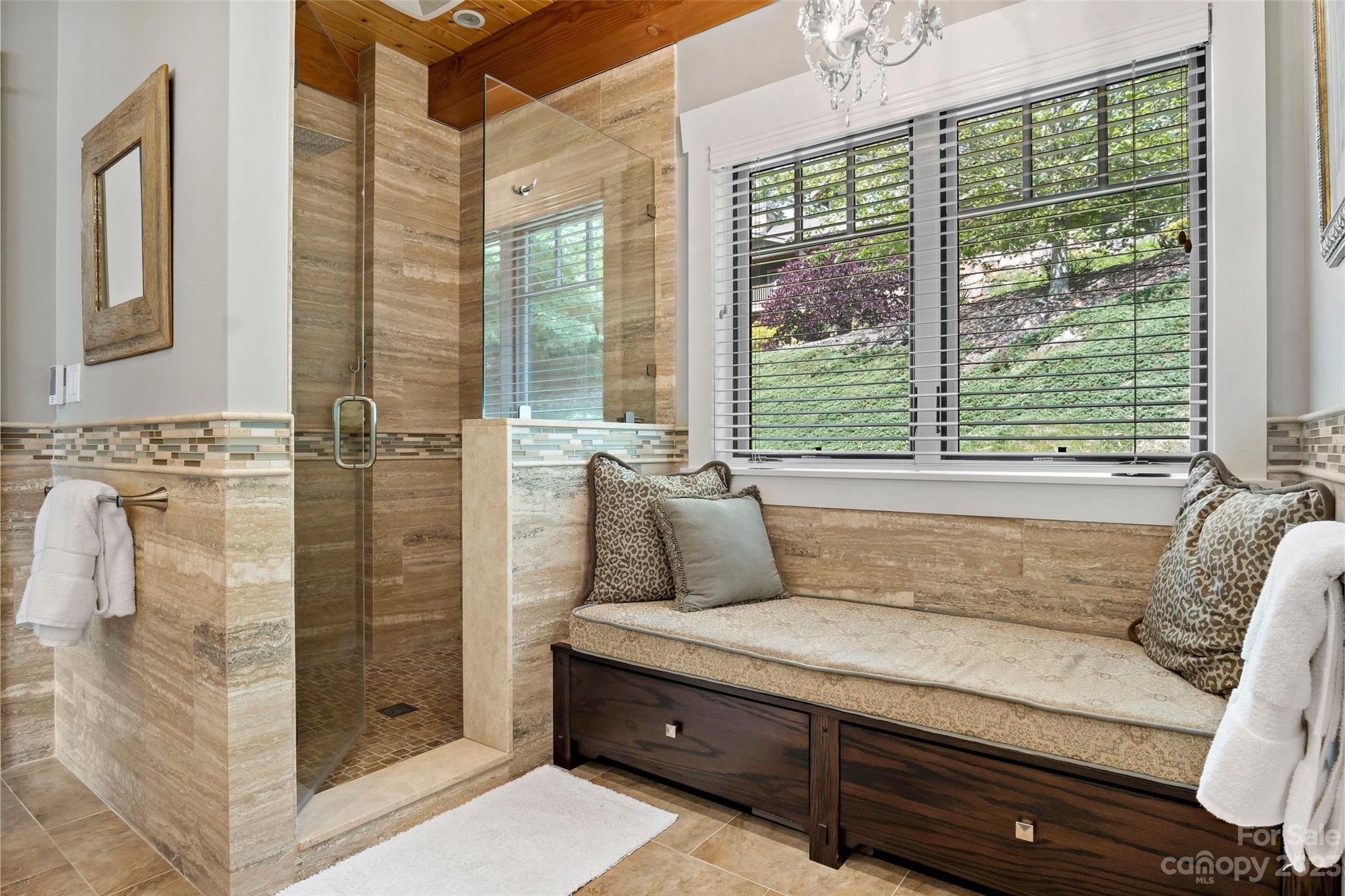 The Settings Of Black Mountain - Residential