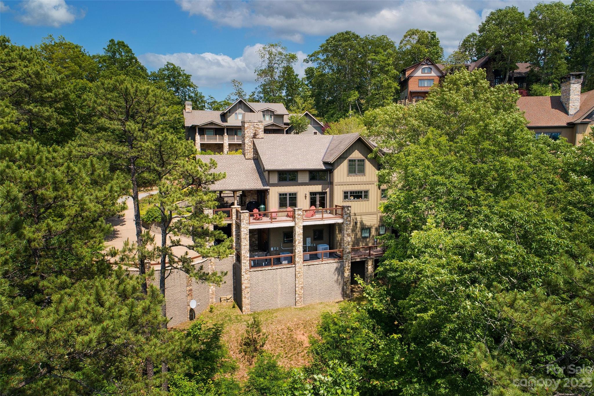 The Settings Of Black Mountain - Residential