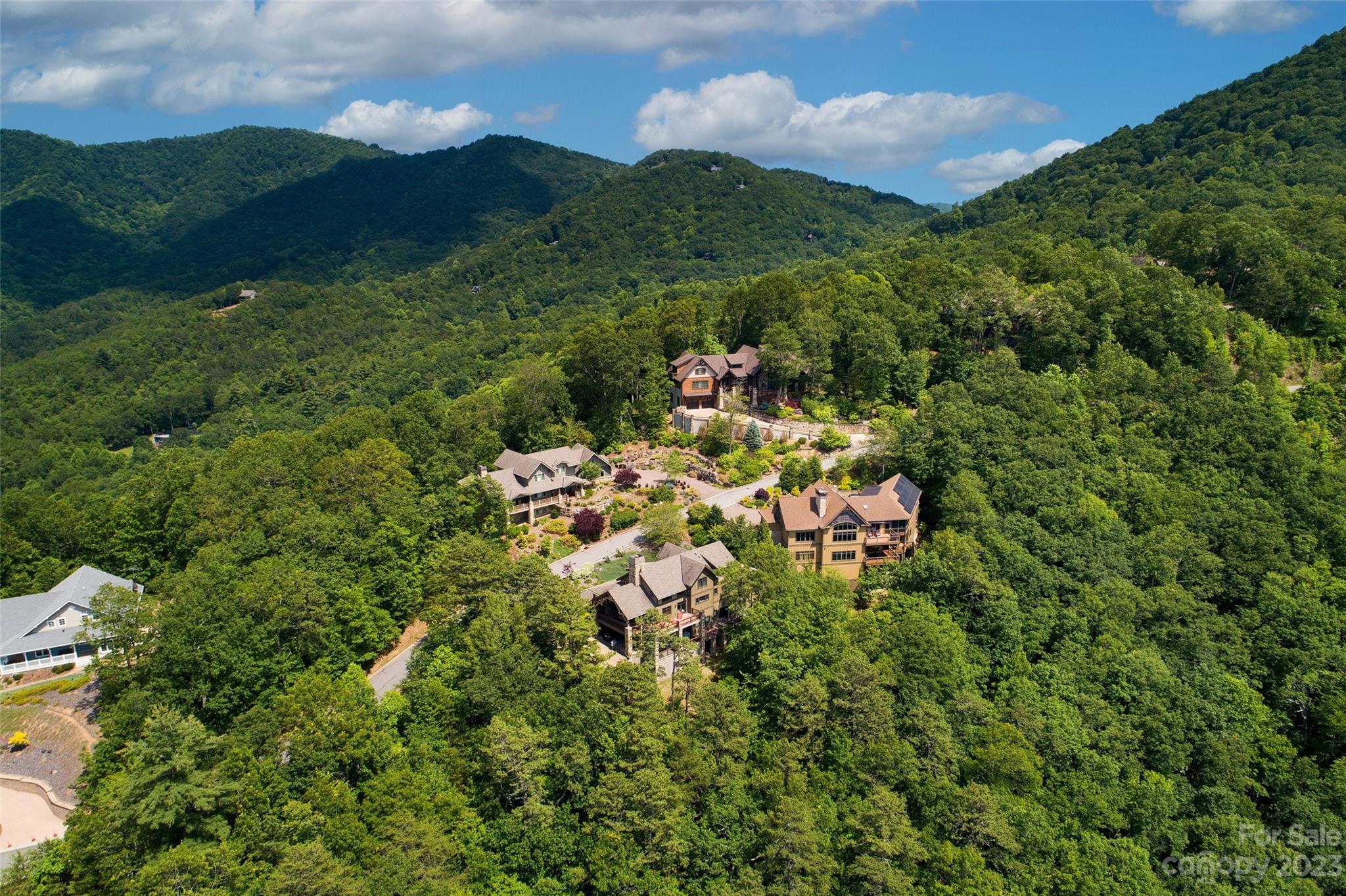 The Settings Of Black Mountain - Residential