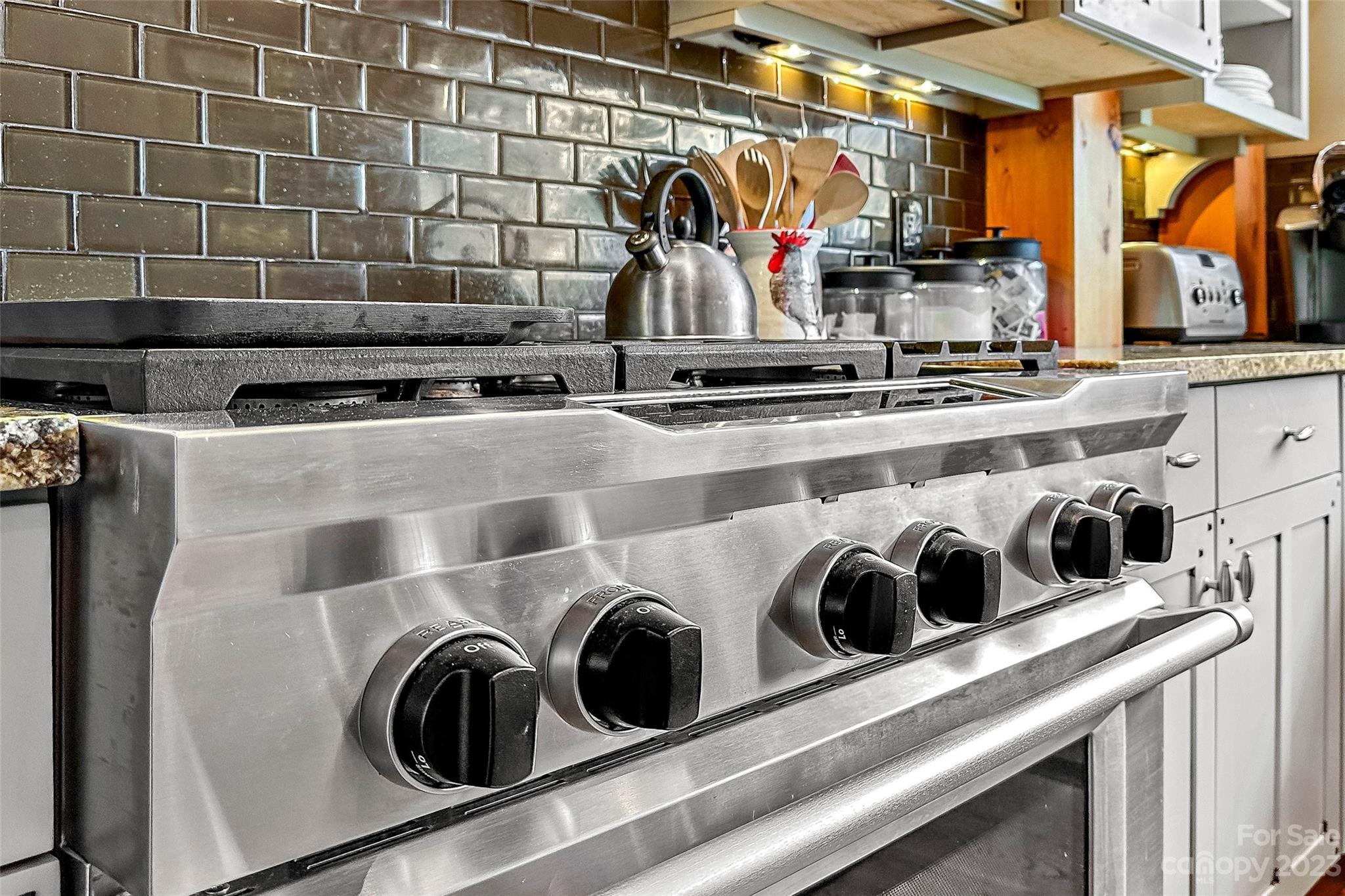 The Settings Of Black Mountain - Residential