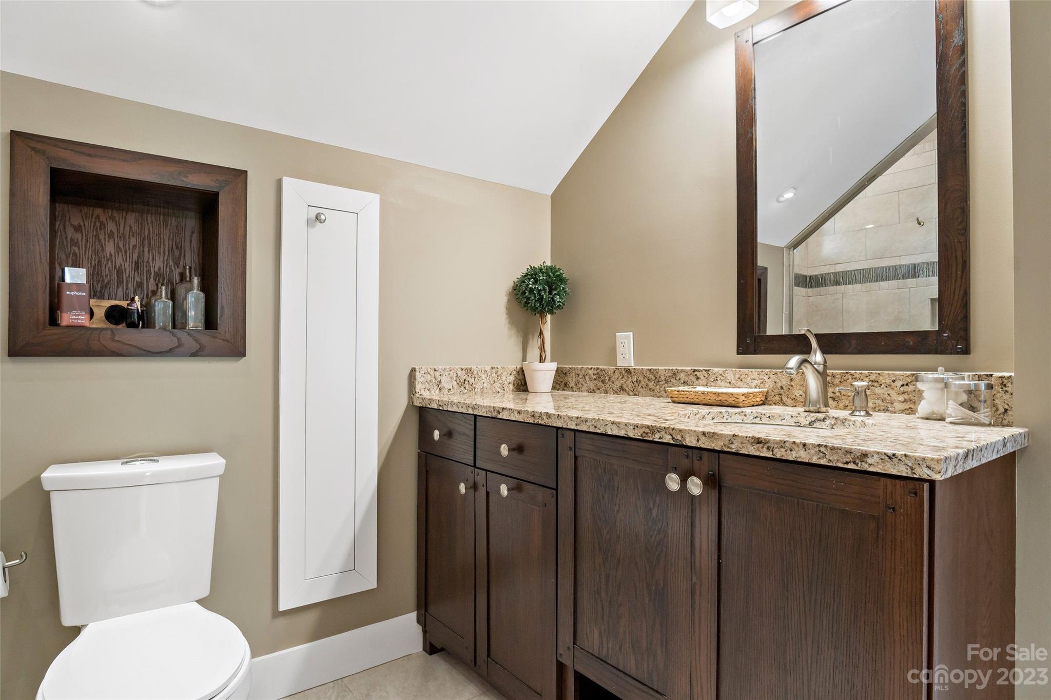 The Settings Of Black Mountain - Residential