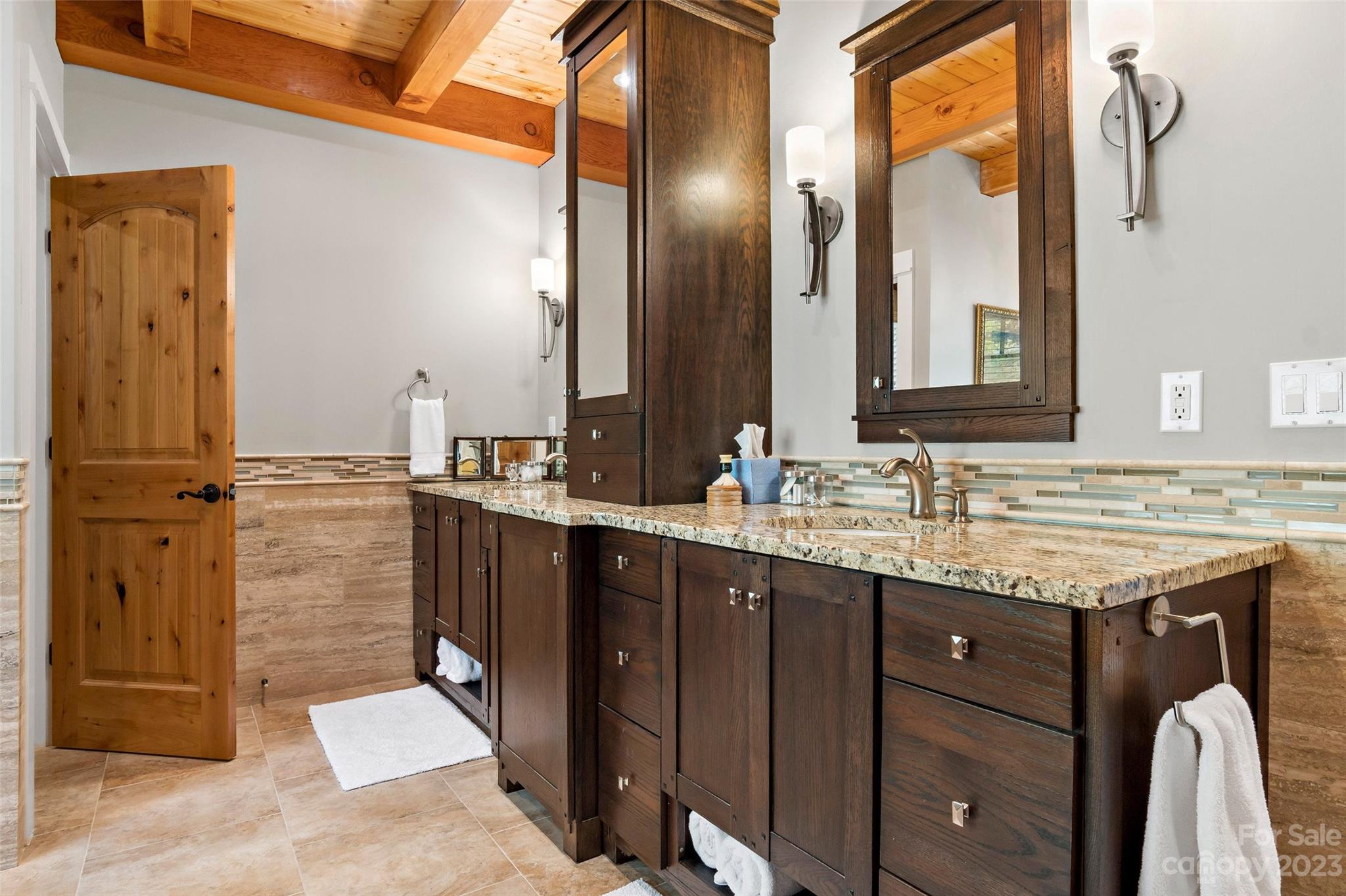 The Settings Of Black Mountain - Residential