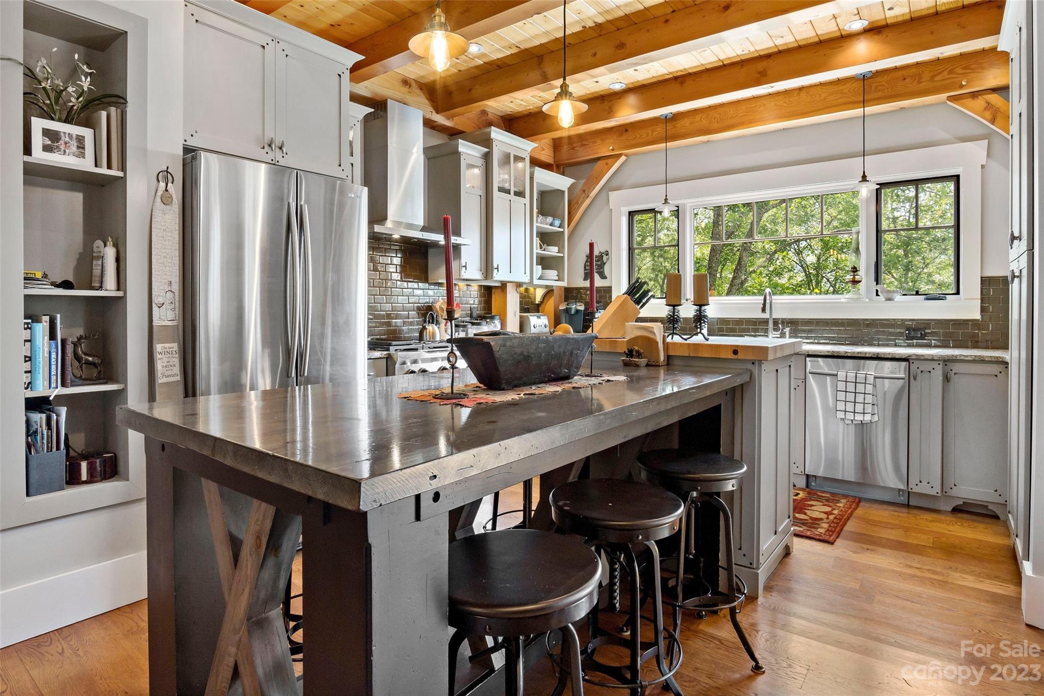 The Settings Of Black Mountain - Residential