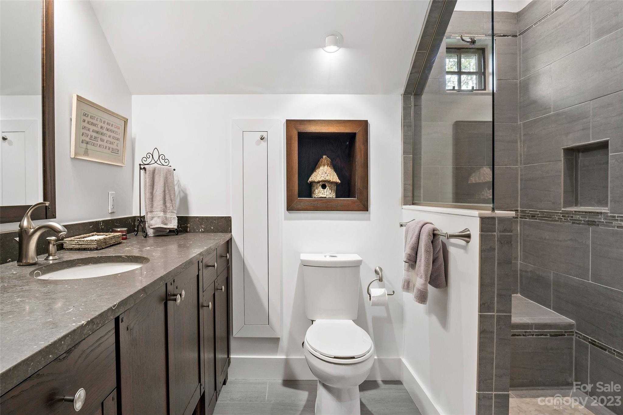 The Settings Of Black Mountain - Residential