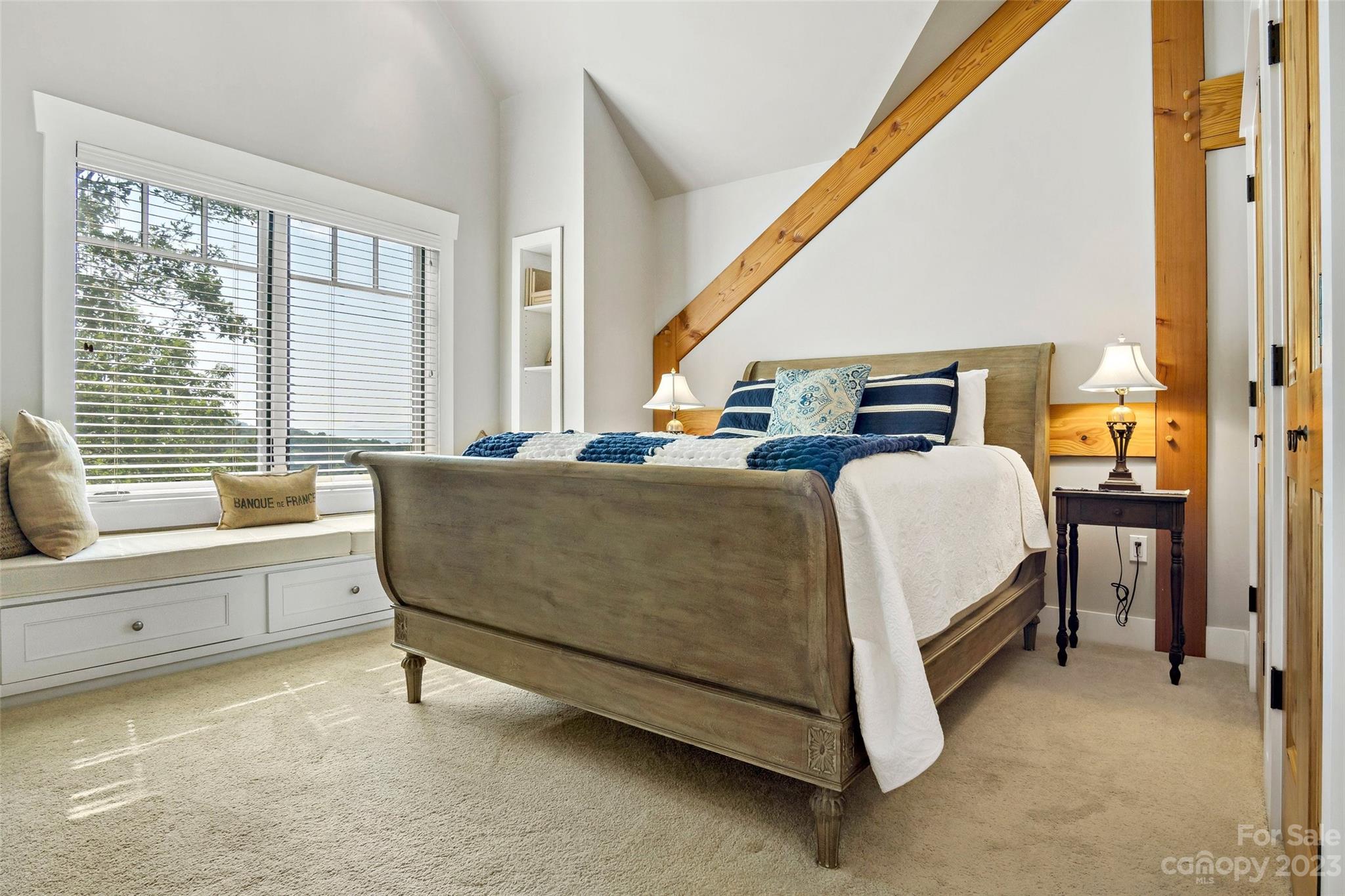 The Settings Of Black Mountain - Residential