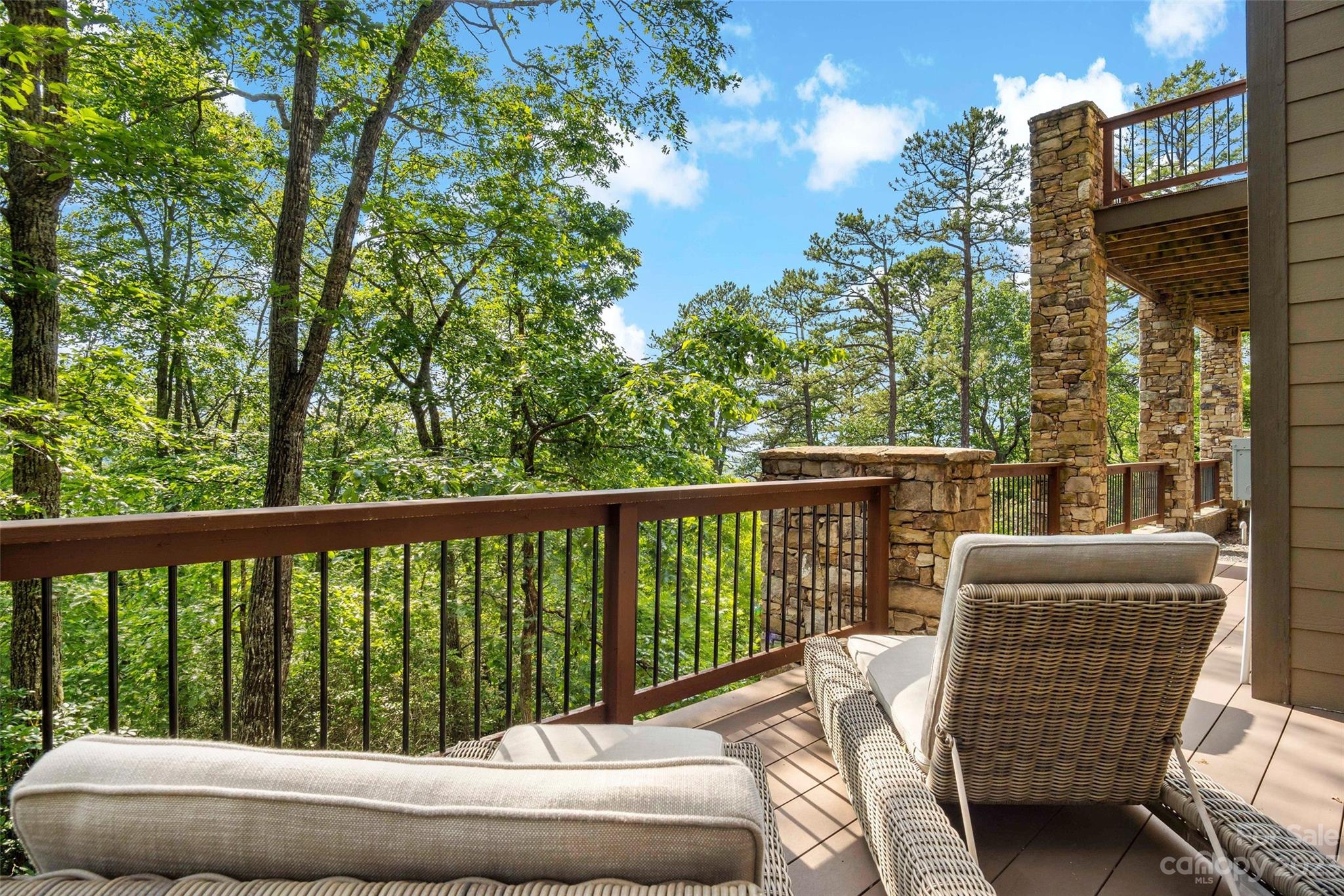 The Settings Of Black Mountain - Residential