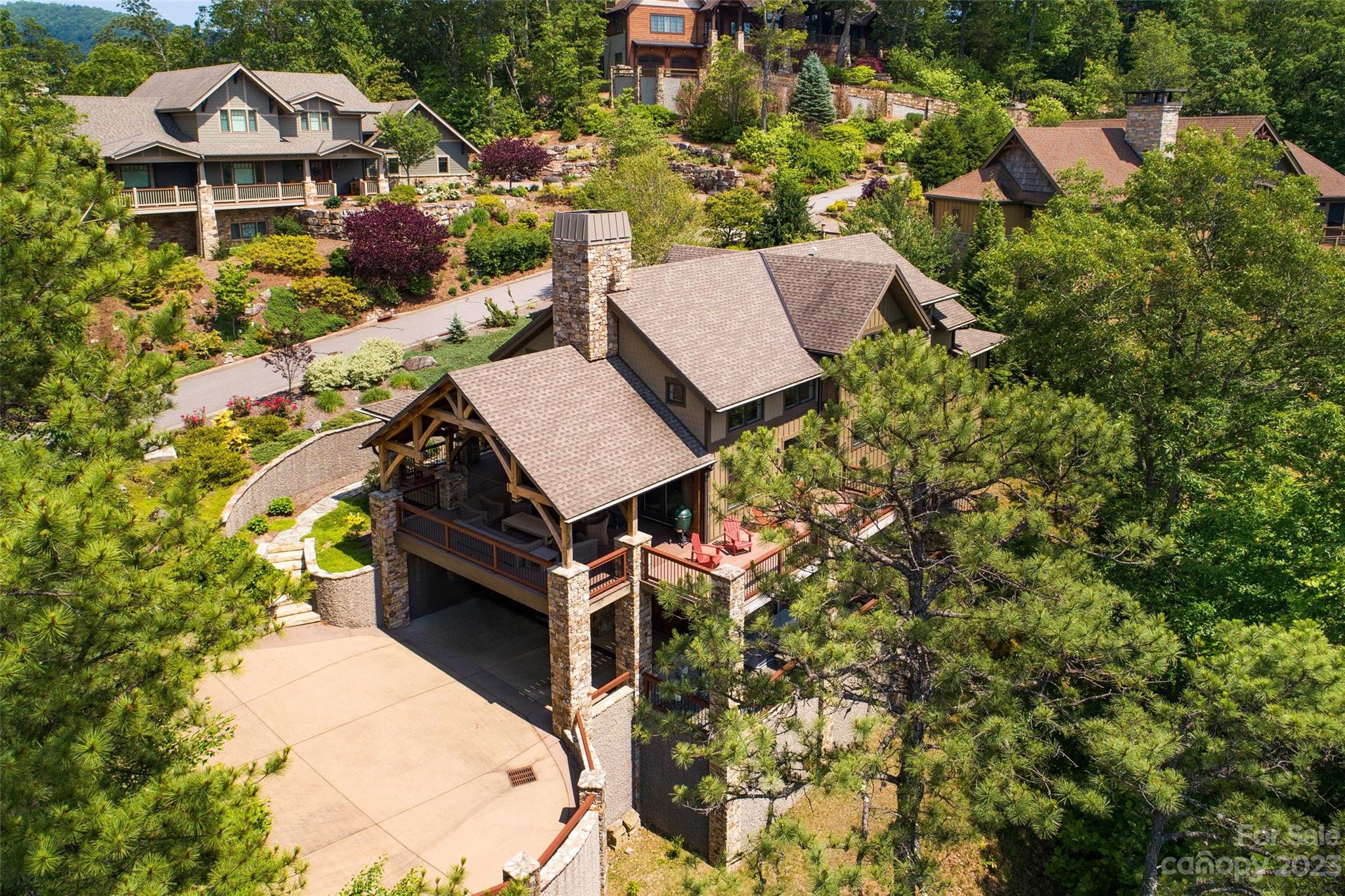 The Settings Of Black Mountain - Residential