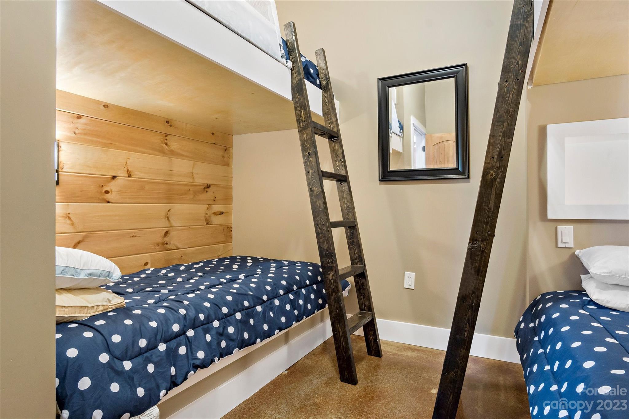 The Settings Of Black Mountain - Residential