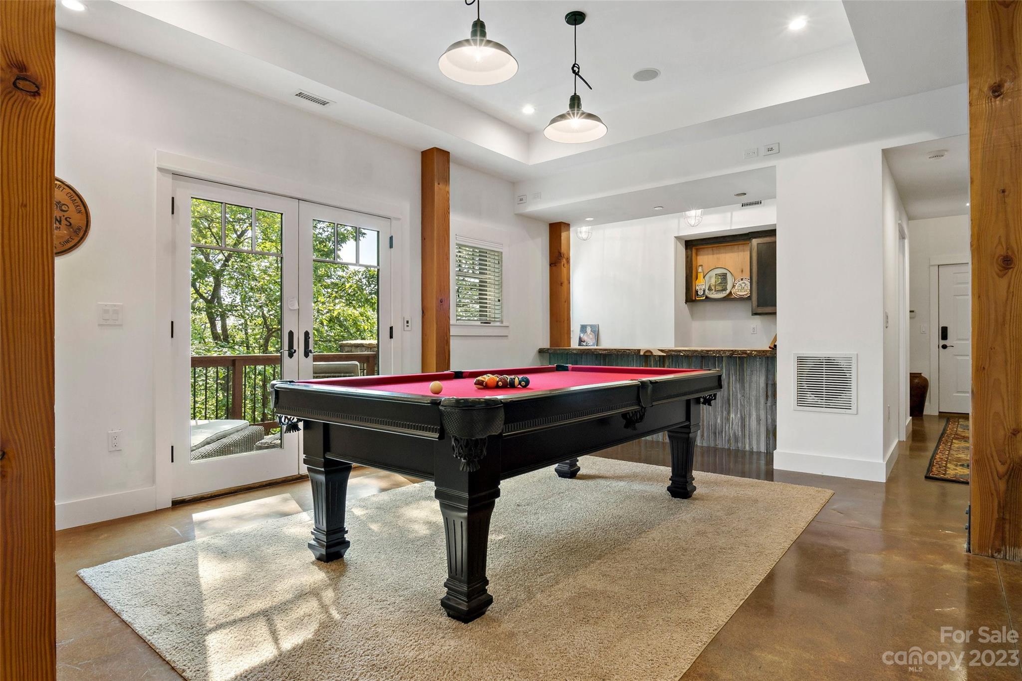 The Settings Of Black Mountain - Residential