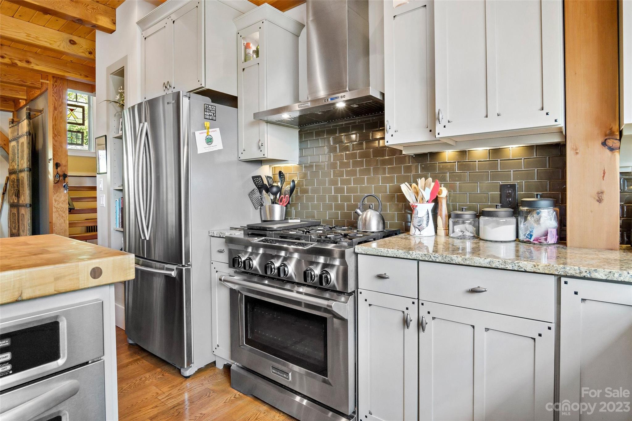 The Settings Of Black Mountain - Residential