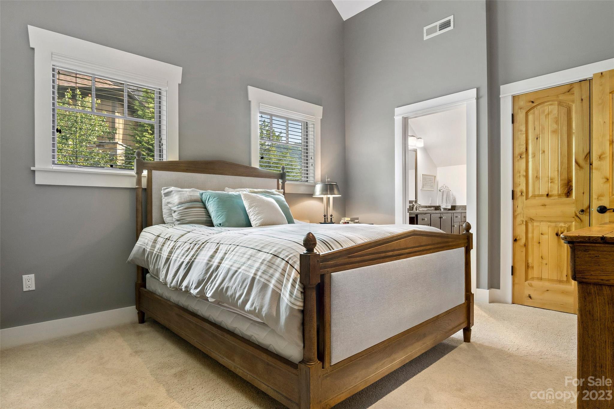 The Settings Of Black Mountain - Residential