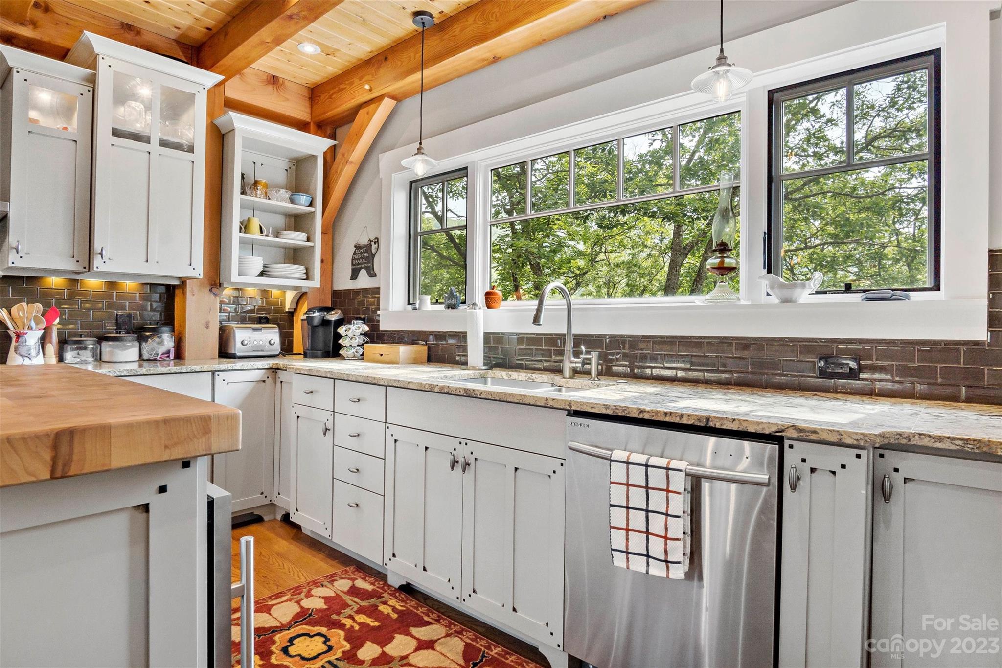 The Settings Of Black Mountain - Residential