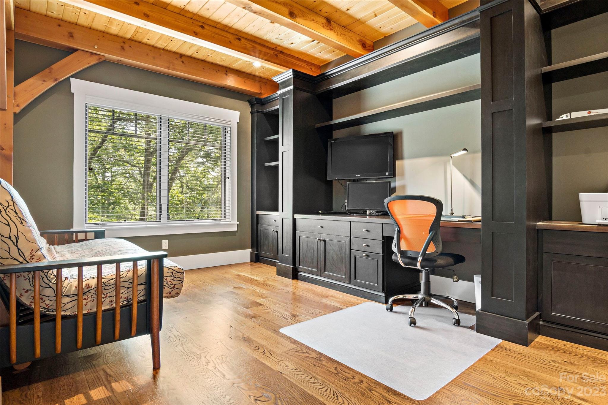 The Settings Of Black Mountain - Residential