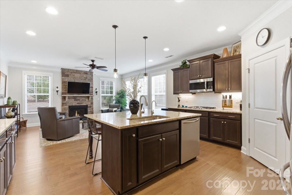 Lakewalk - Residential