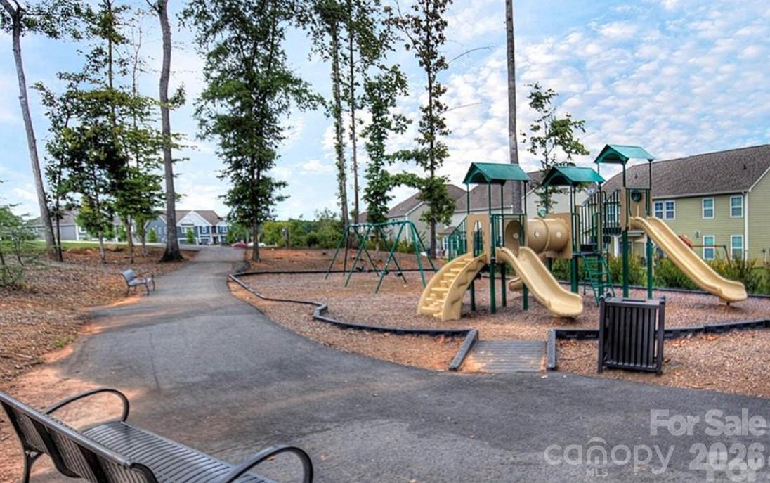 Lakewalk - Residential