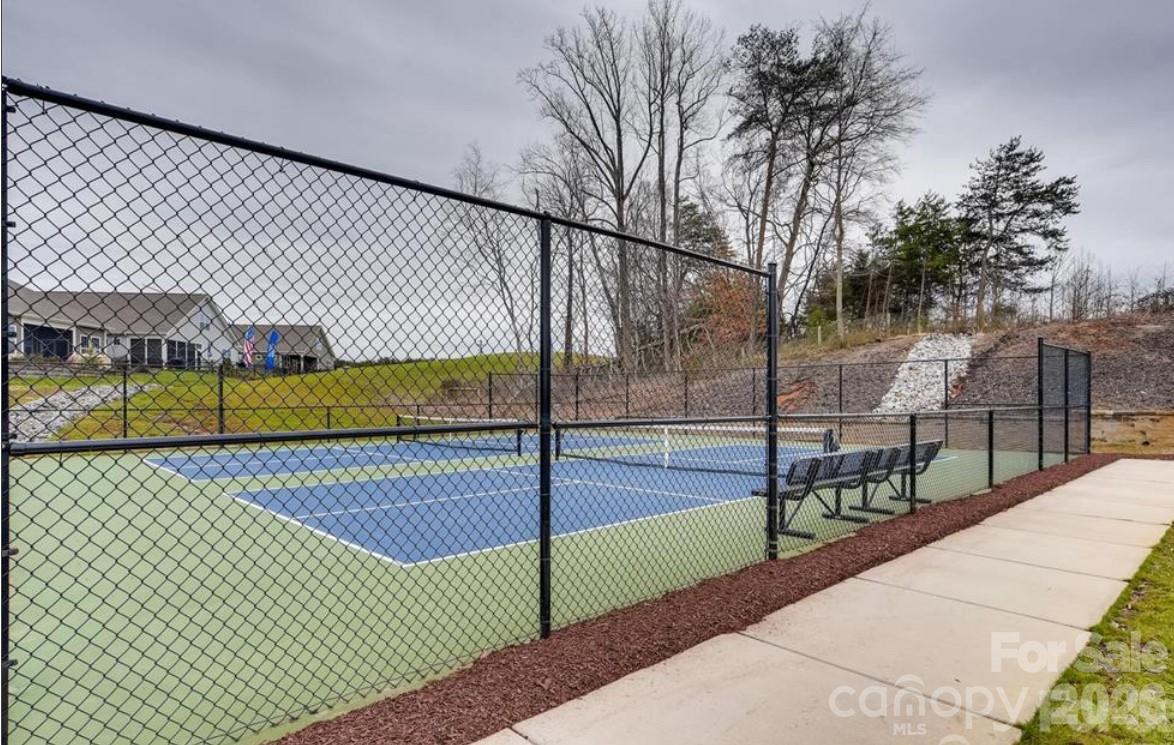 Lakewalk - Residential