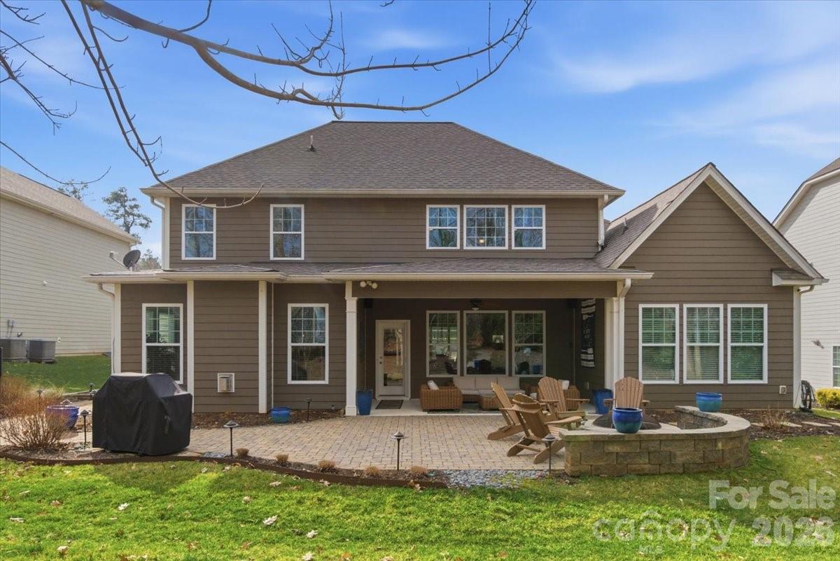 Lakewalk - Residential