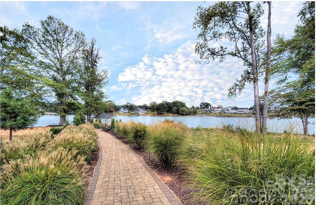 Lakewalk - Residential