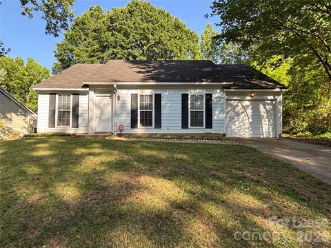 Photo of 6714 Marston Court, Charlotte, NC 28215 (MLS # 4373390)